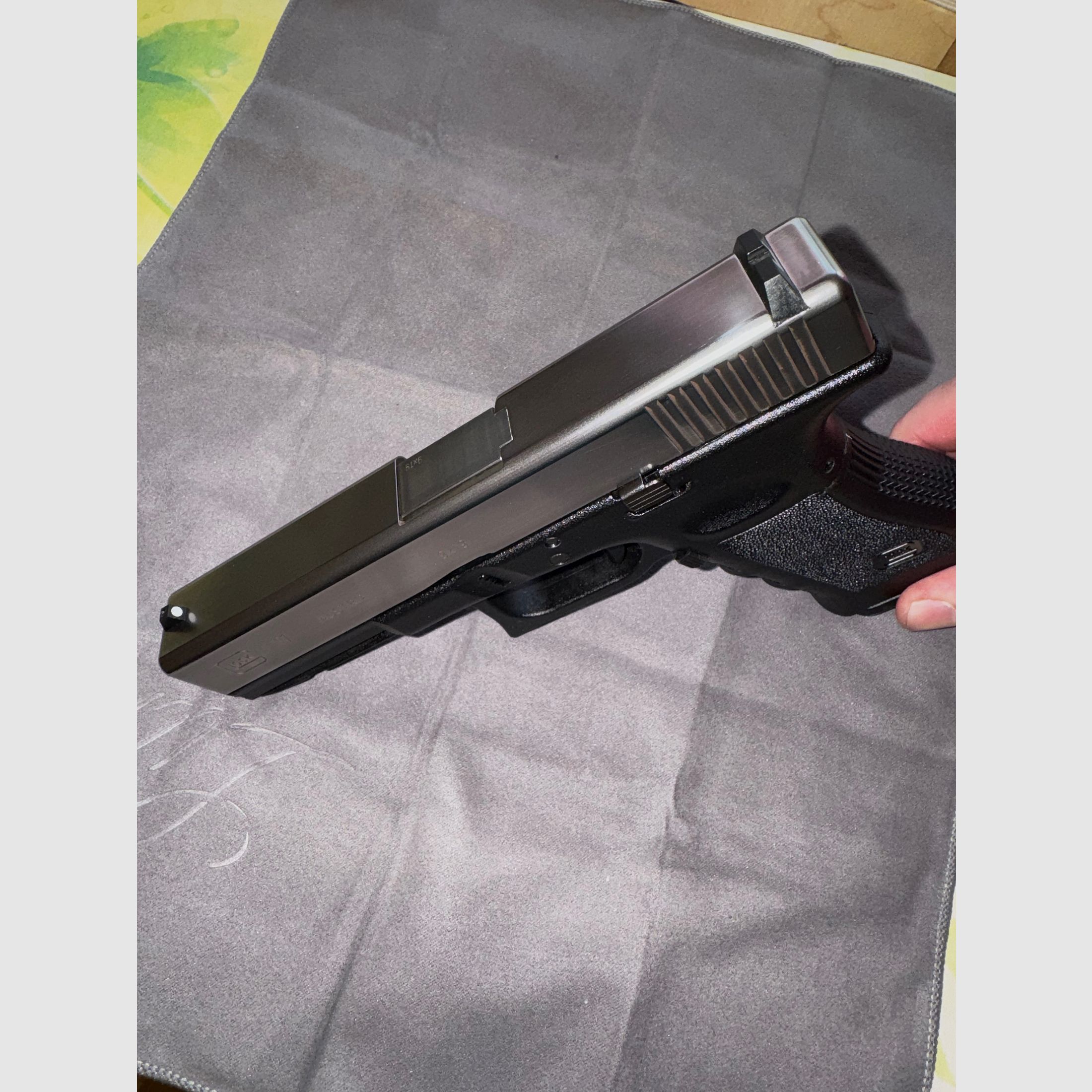 GHK Glock 17 Stahl Einzelstück Stainless GBB 6mm