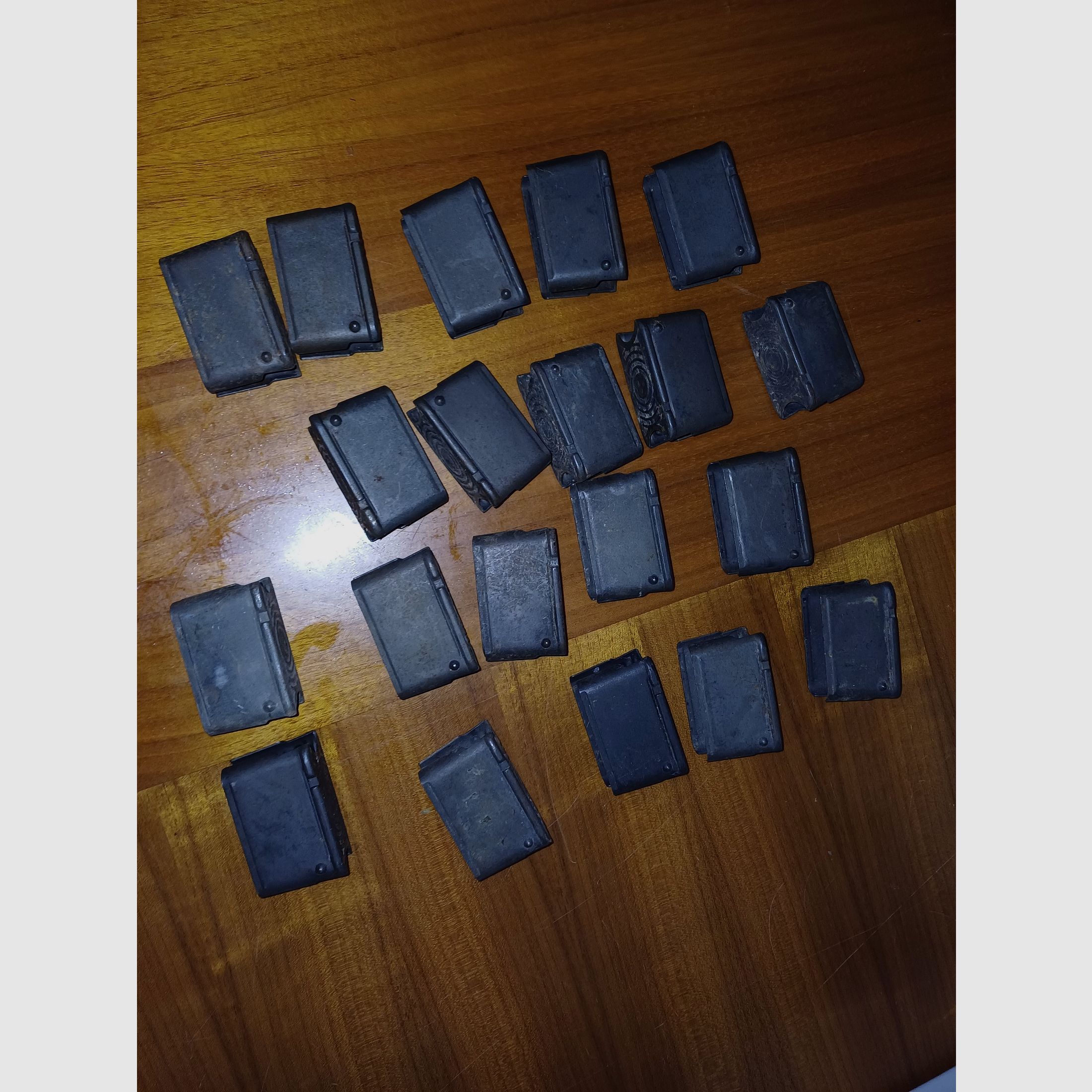 <M1 Garand loading frame>