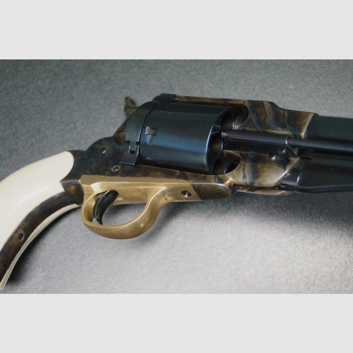 Uberti New Improved Army Carcoal Blue 44-40, Bild 3 von 7