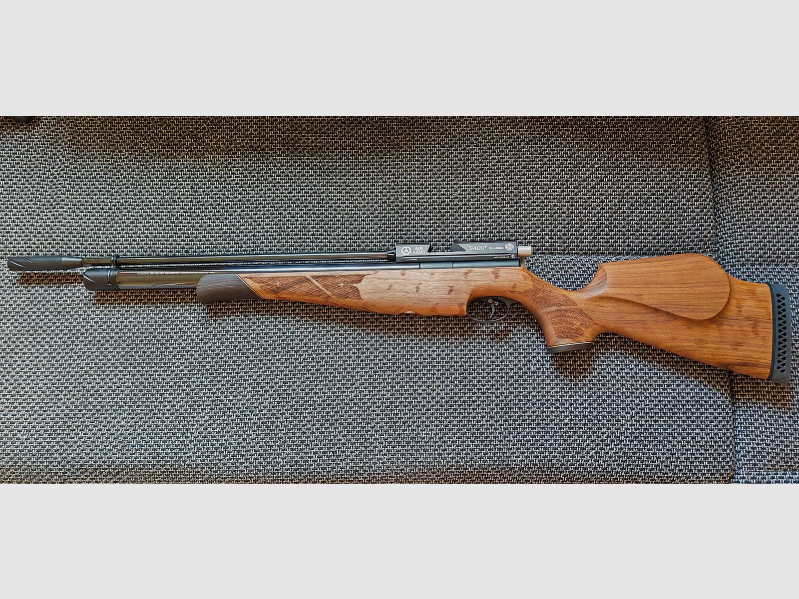 Air Arms S400 Walnuss 4,5mm, rechts, wie Neu