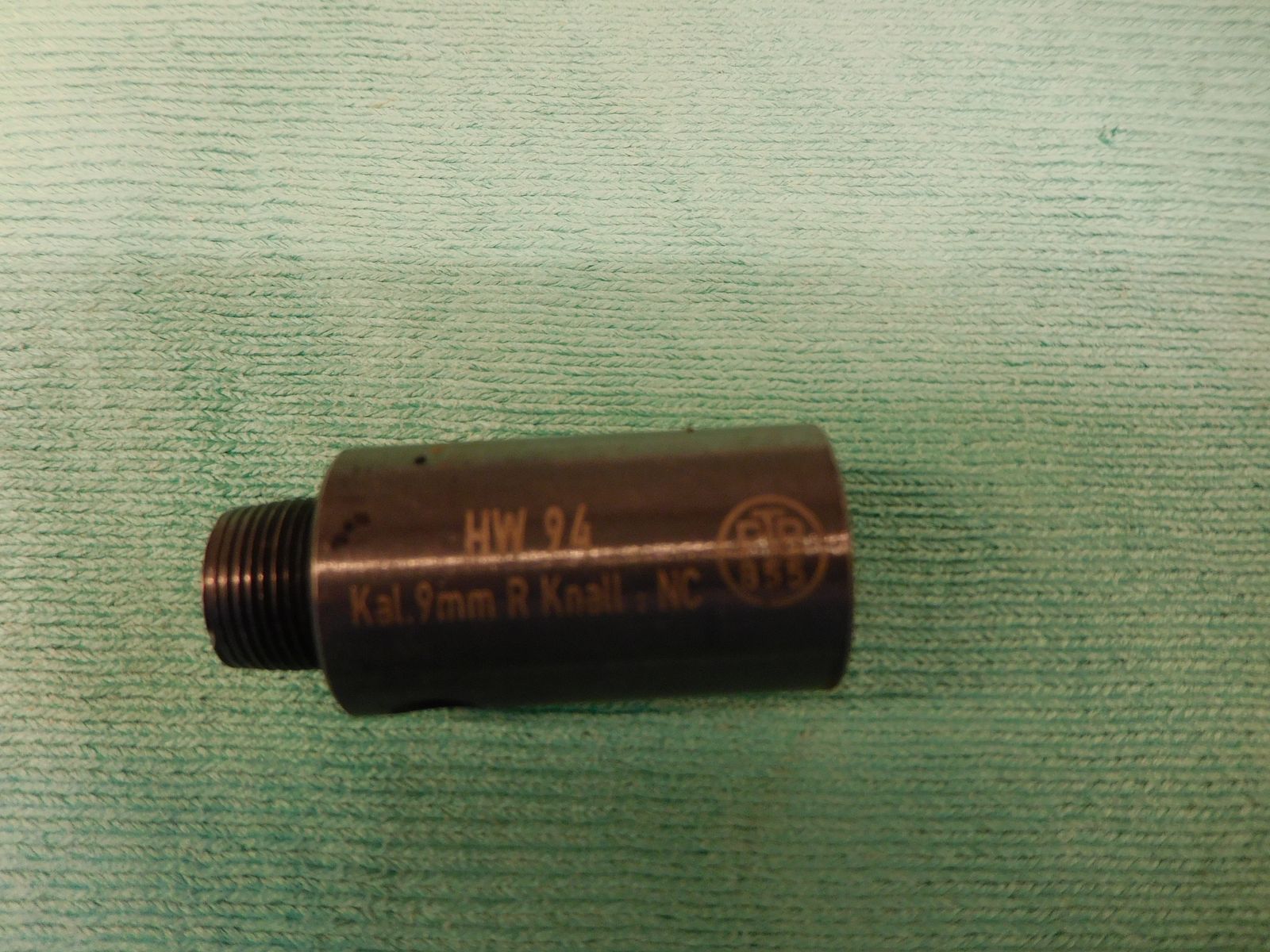 Weihrauch HW 94 Pistolet alarmowy Kal. 9 mm naboje z brzegiem z akcesoriami