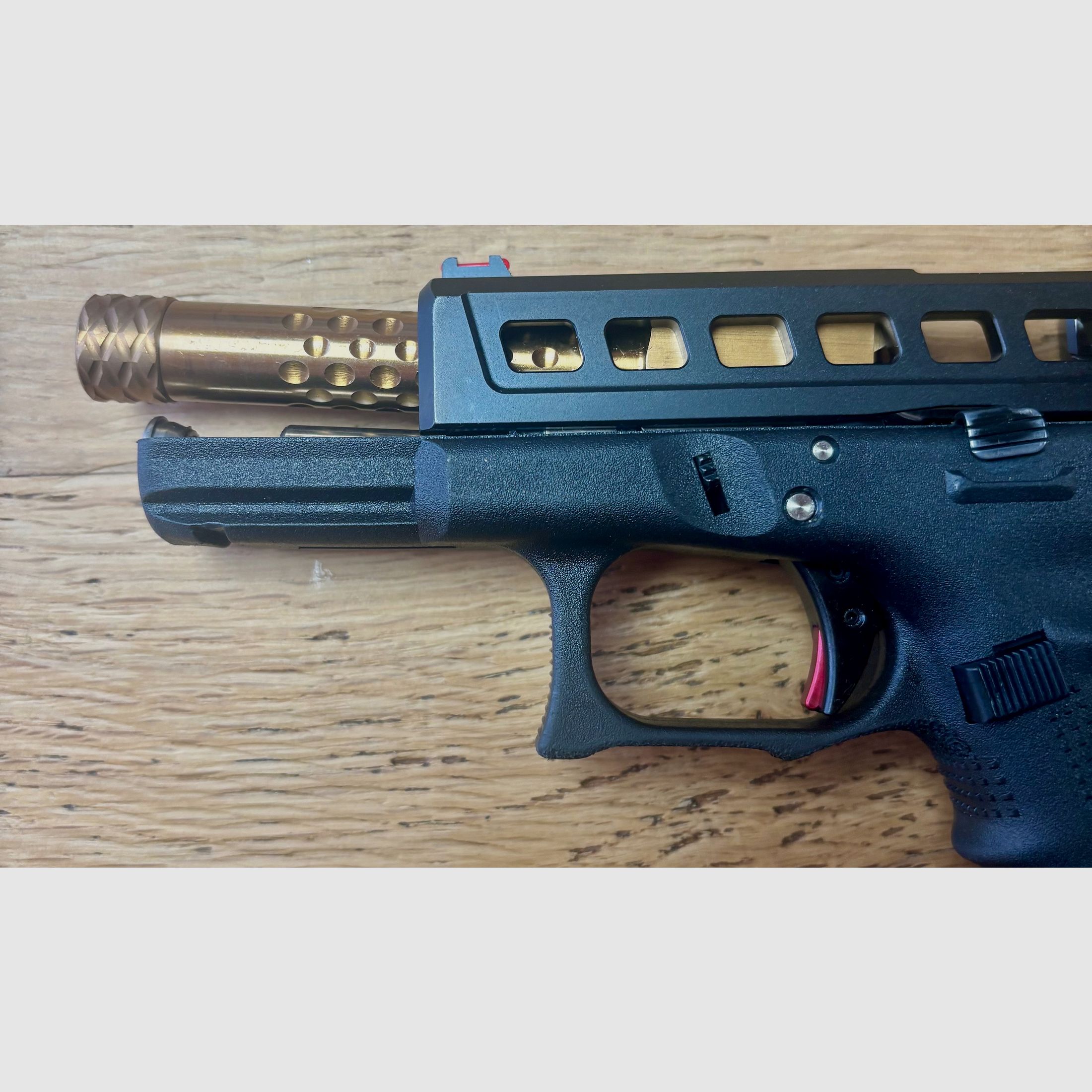 Glock 19 Gen. 4 ZEV überarbeitet / 9mm / OR / Match Abzug (1345)