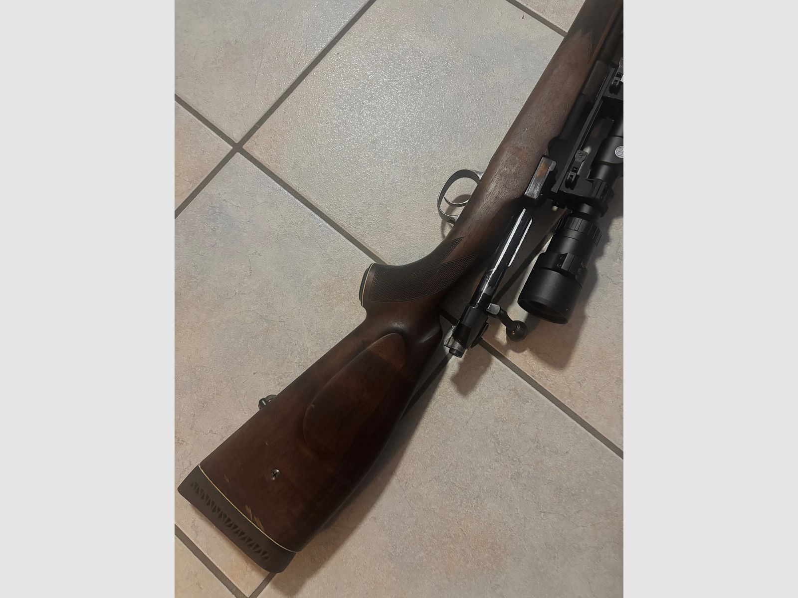 Mauser 98er 8x57IS incluso HAWKE 4-12x