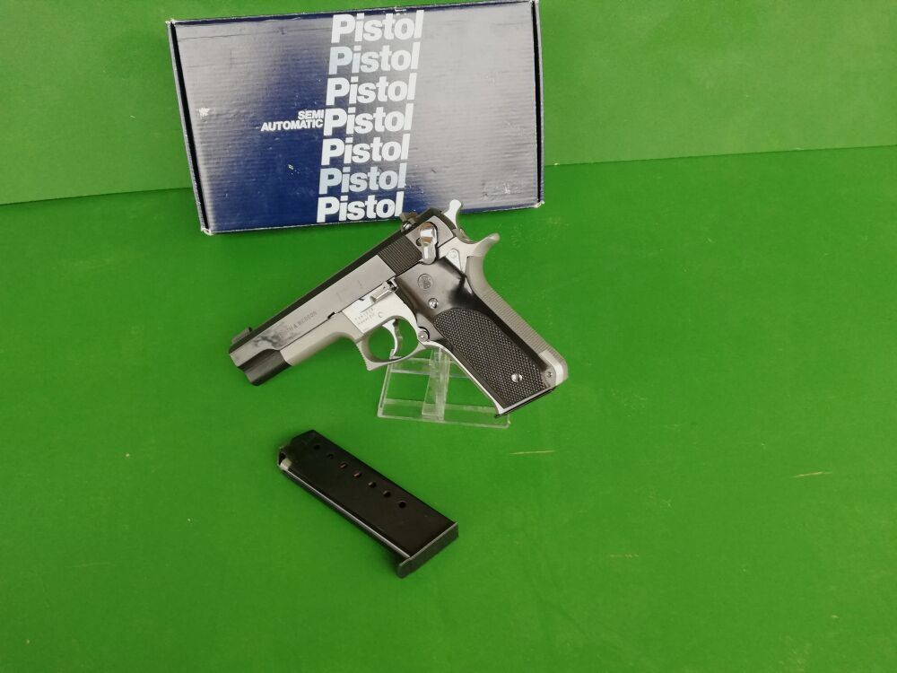 Smith & Wesson  Mod. 645