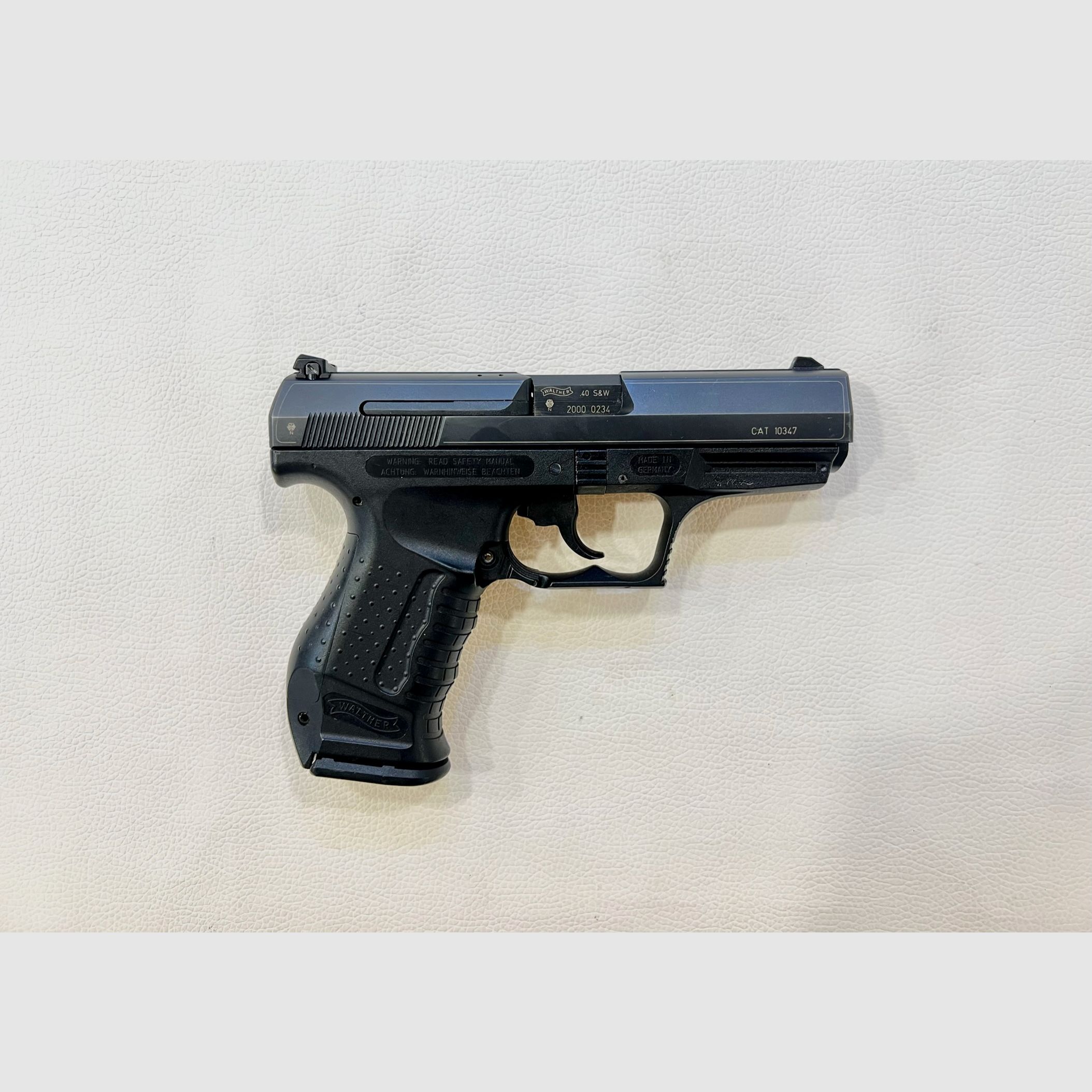 WALTHER P99 Gedenkmodell für das Jahr 2000 – 40 S&W, Bild 2 von 3
