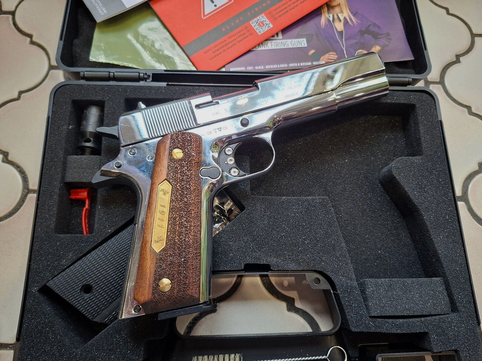 Colt 1911 Chrom, nuevo, sin disparar, guía de resorte larga, pieza de colección.