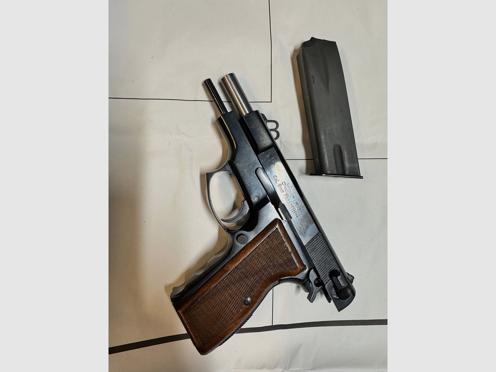 halbautomatische Pistole Luger M90DA Kal. 9mmLuger