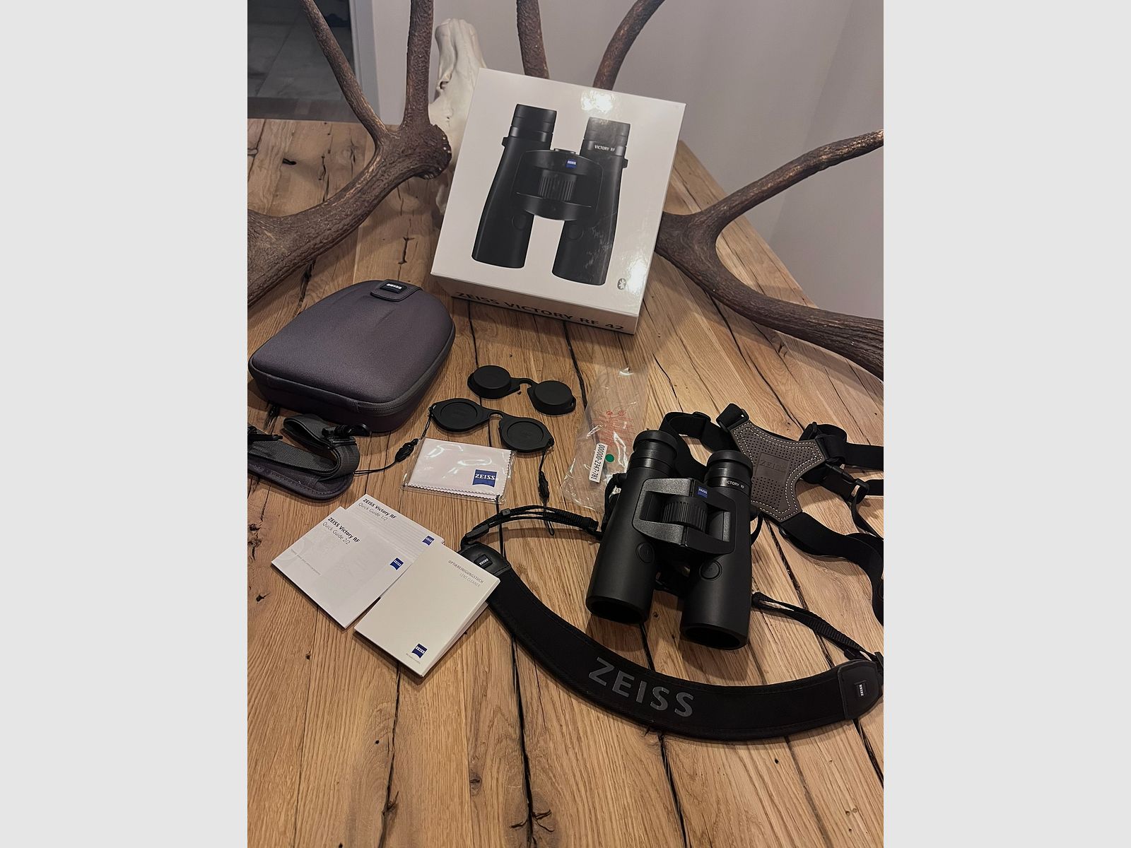 ZEISS Victory RF 10x42 – très soigné – emballage d’origine – contenu complet – ZEISS Harness, image 5 sur 7