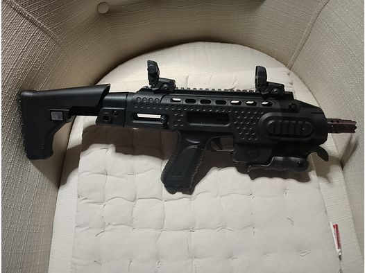 Actualización RAM Cal .43 Combate (Glock) + 4 cargadores + Kit de conversión Aps Caribe Action y accesorios Co2 balas rápidas + bolas de pintura + lámpara láser