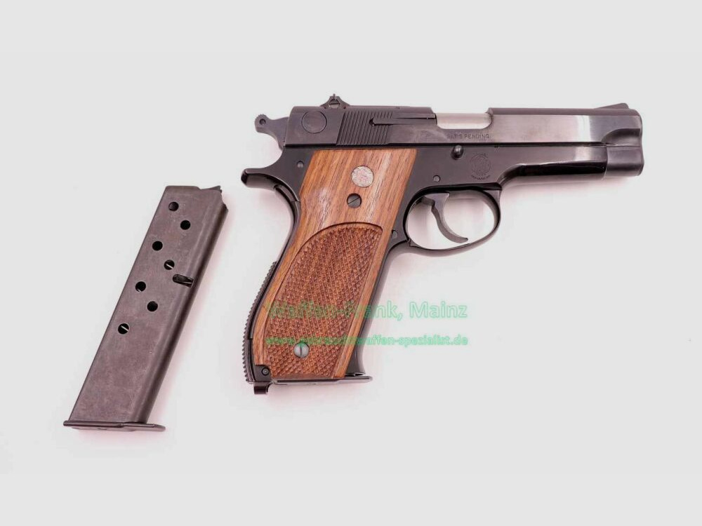 Smith and Wesson - USA Model 39-2