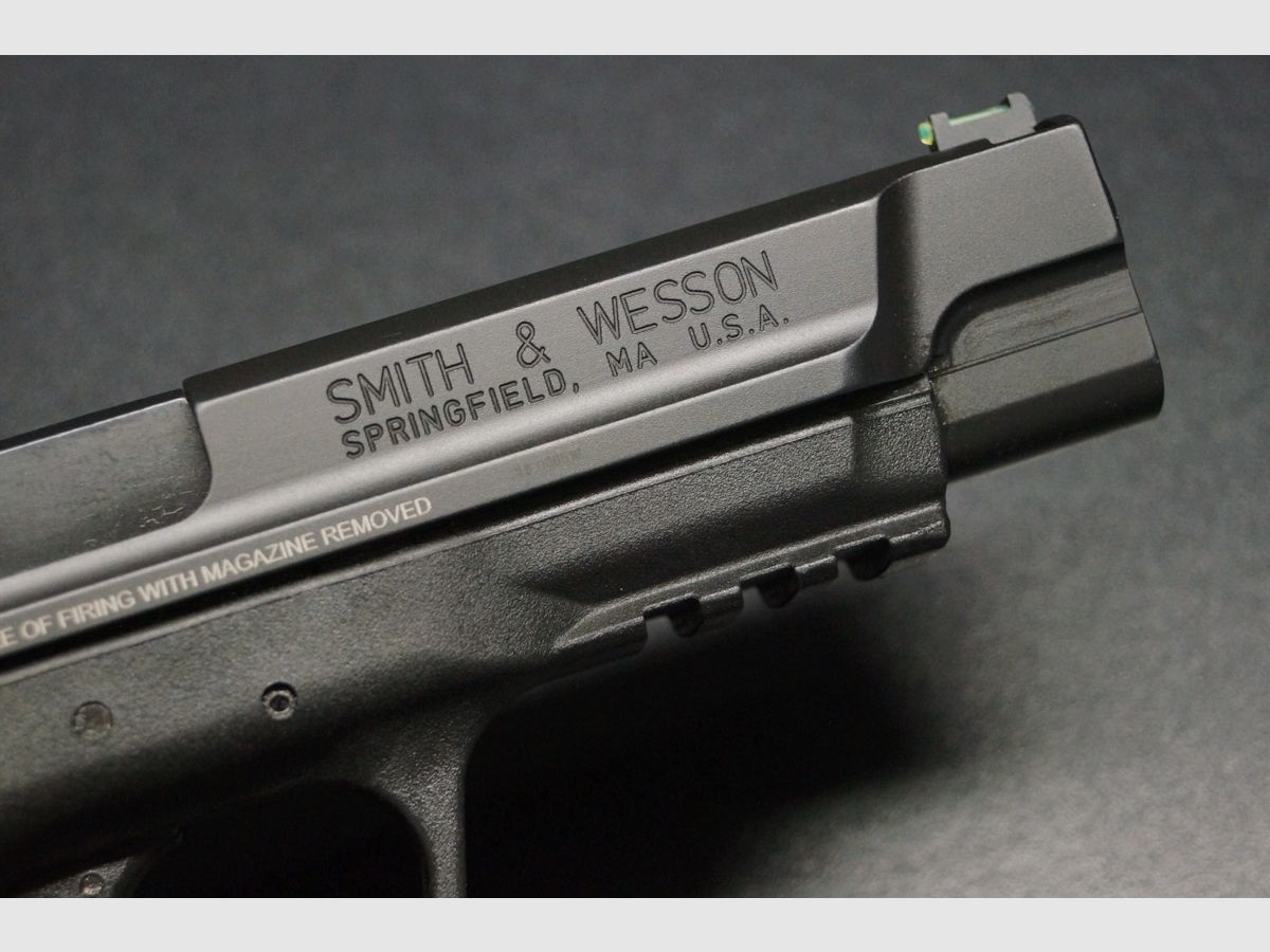 Smith & Wesson M&P40, Bild 2 von 6