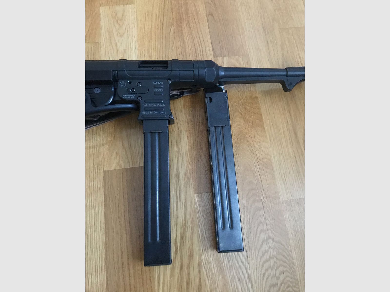 German Sport Guns MP 40 9mm Knall. Mit Original  Stahl Ersatzmagazin