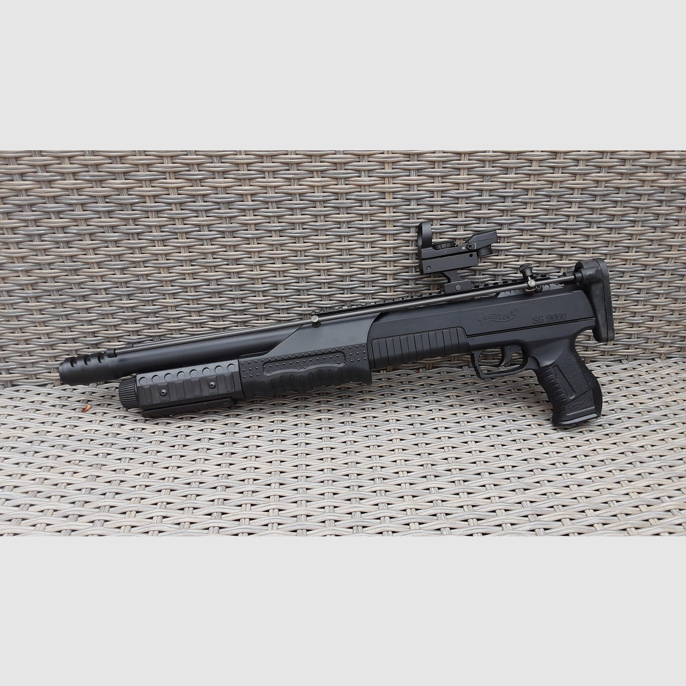 Unikat >>>>>Walther SG 9000 - 4,5 mm Stahl BB Co2  Umbau 