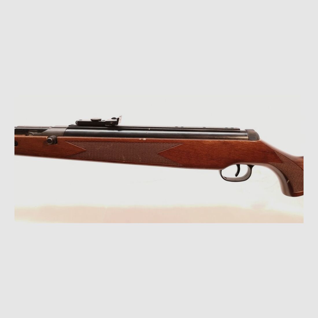 Diana 46
