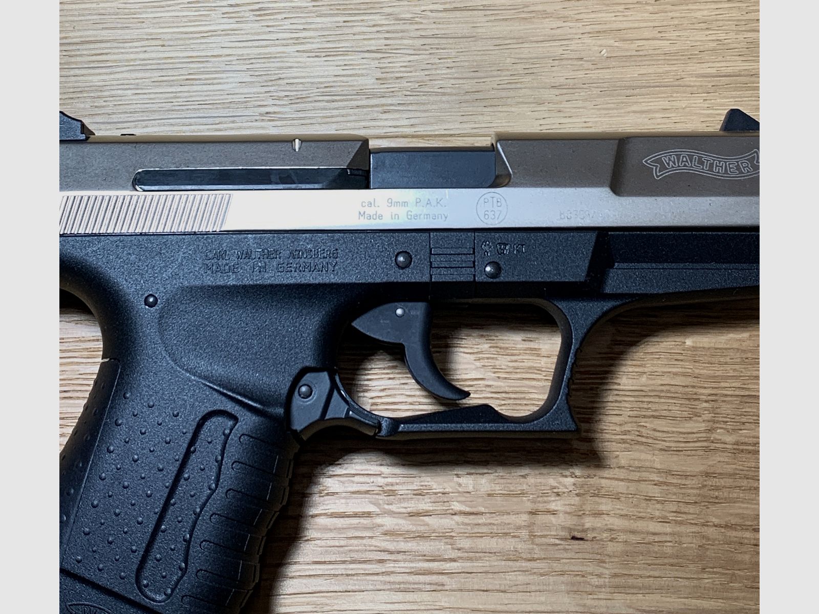 Pistolet d'alarme Walther P99 9mm P.A.K. en bicolore, Umarex