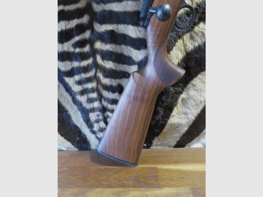 Repetierbüchse STEEL ACTION HM Holz Kal.300wm Lauf 61 cm + Montage + Schalldämpfer, Bild 9 von 10