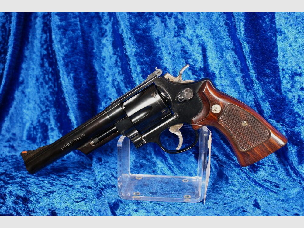 Smith & Wesson	 29