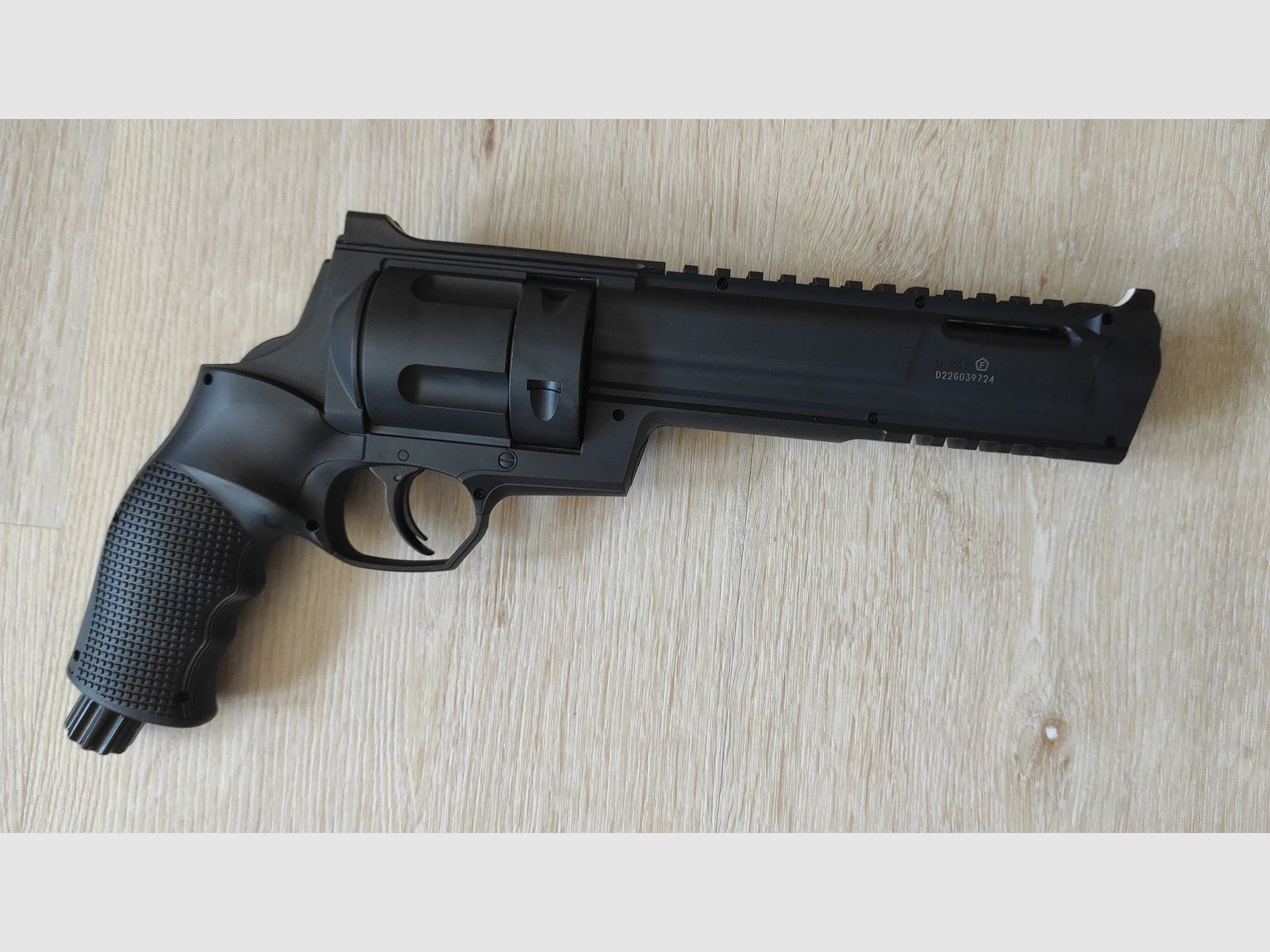 T4E HDR 68 CO2 RAM Revolver Kal. .68 zwart voor Home Defense / Training incl. 2 reserve trommels