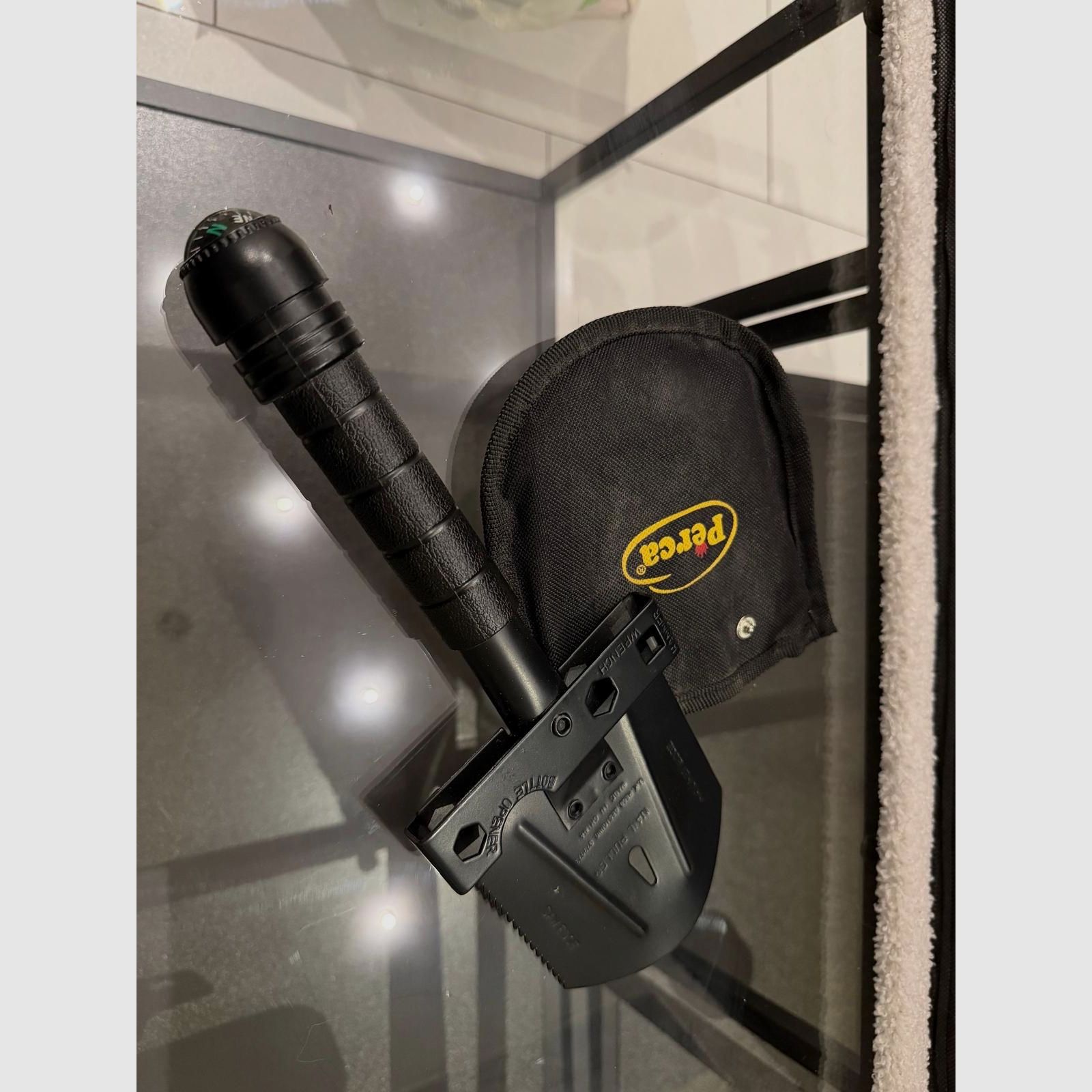 Multifunctional survival folding shovel – 5-in-1 outdoor tool with compass & bag