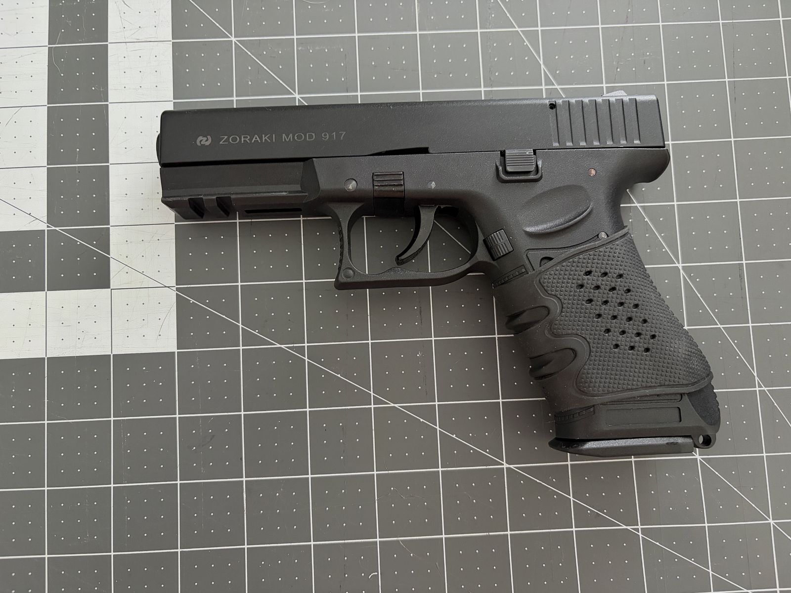Blank pistol Zoraki 917 con molti accessori