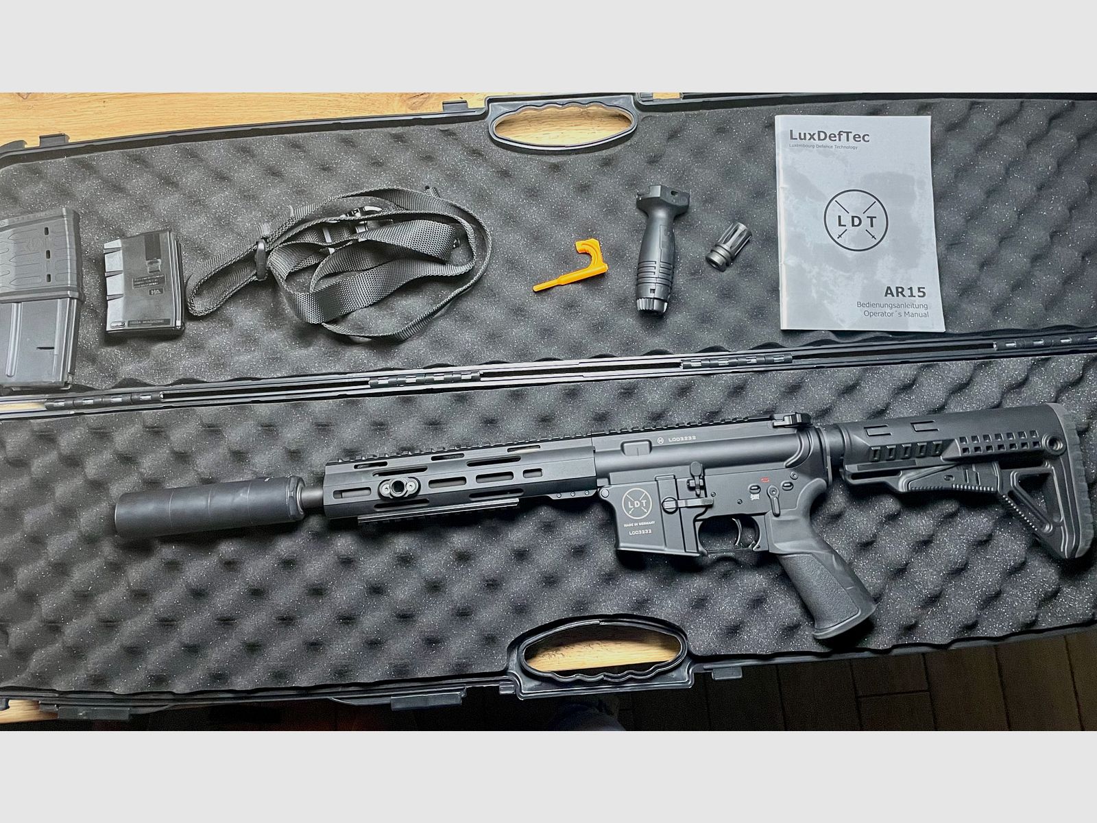 LuxDefTec LDT AR15 L4S .223Rem in 10,5" - jagdlich inkl. Schmeisser Schalldämpfer SD15 und Zubehör