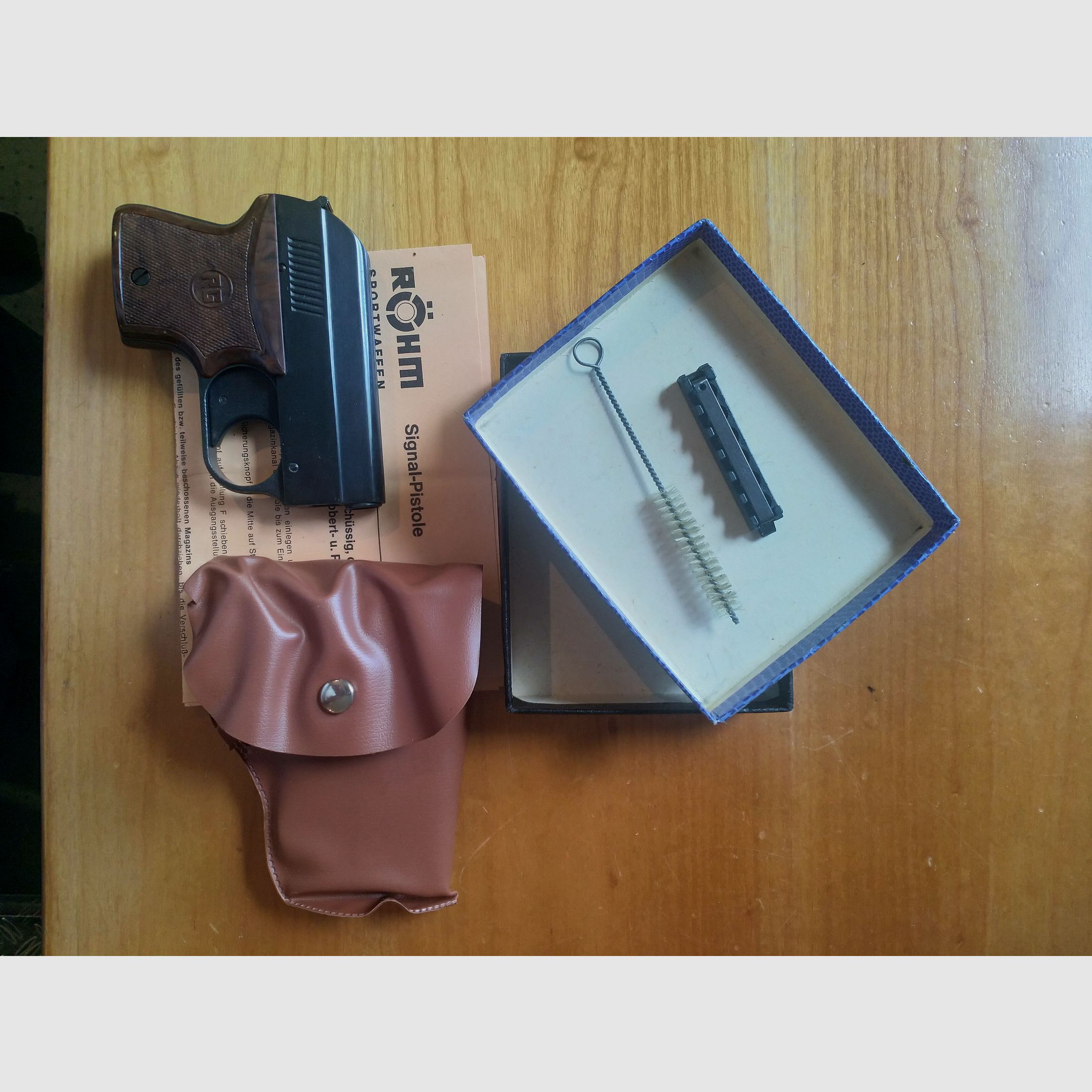 Blank, gas or signal pistol Röhm RG3