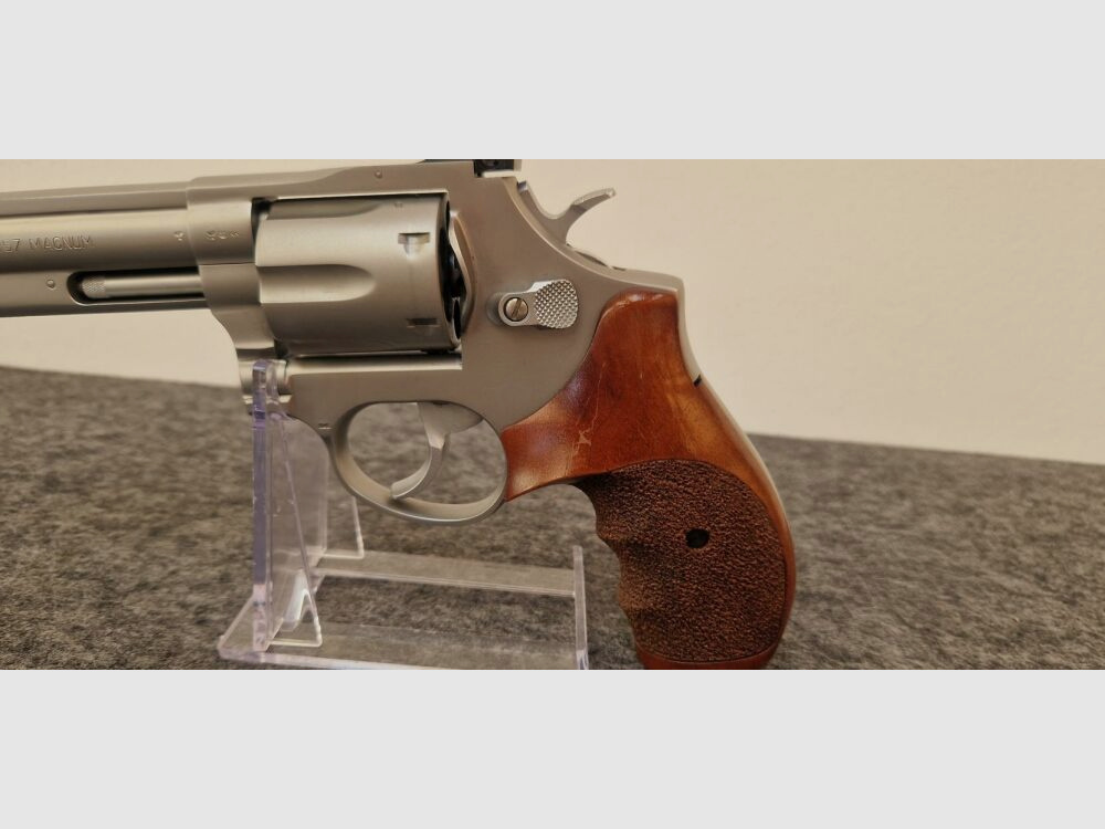 Taurus	 Revolver 669 Service - .357 Mag.