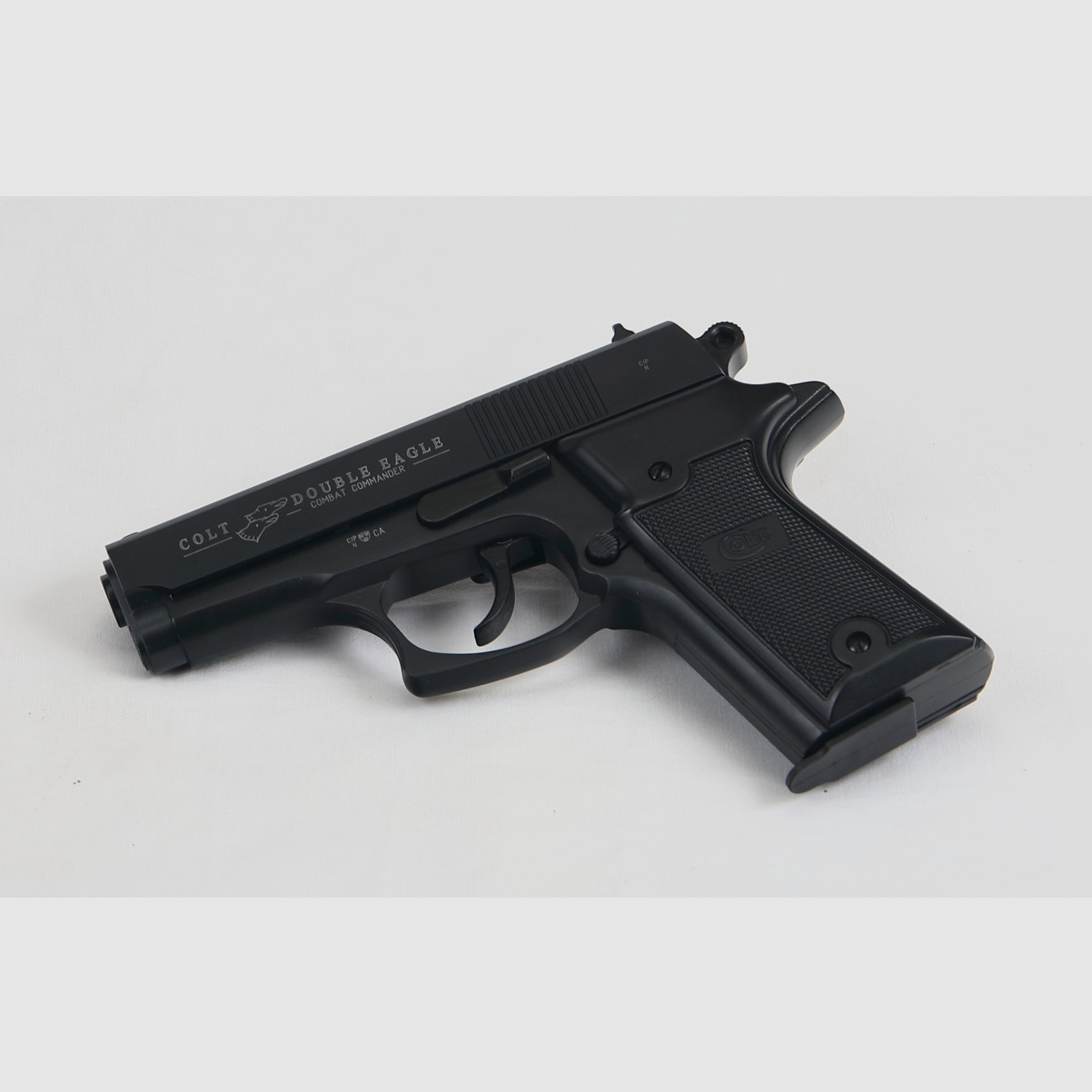 Colt Double Eagle 9 mm de fogueo