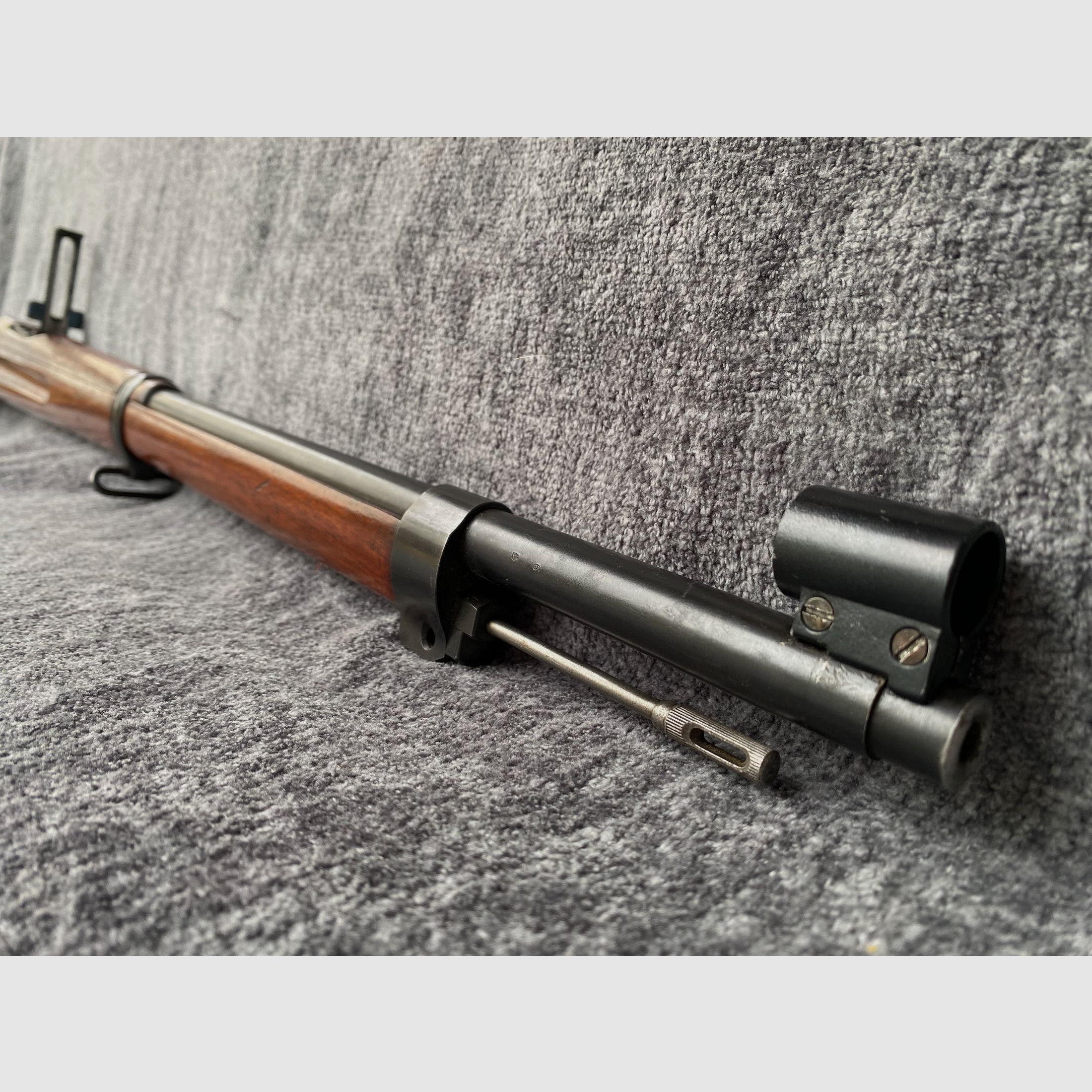 Carl Gustaf de 1910. Numéro identique.