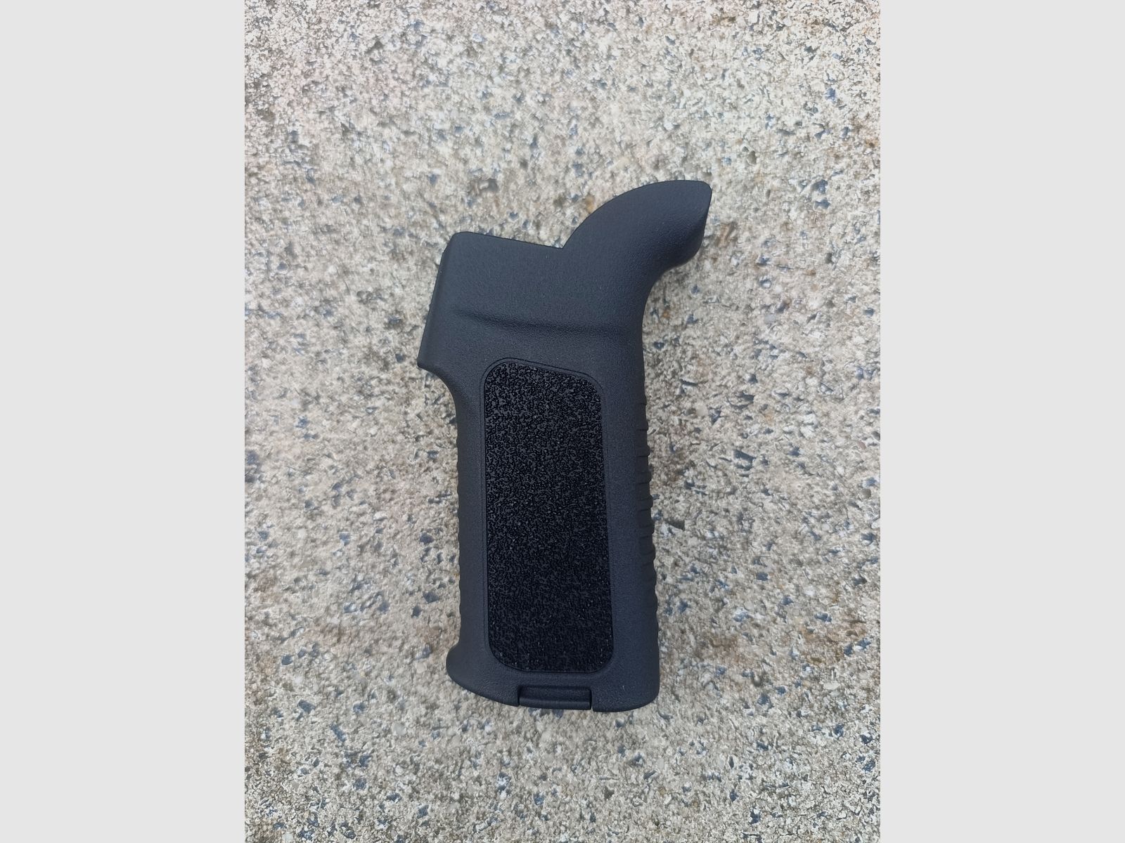 AR15 Pistol grip grip, image 1 of 4