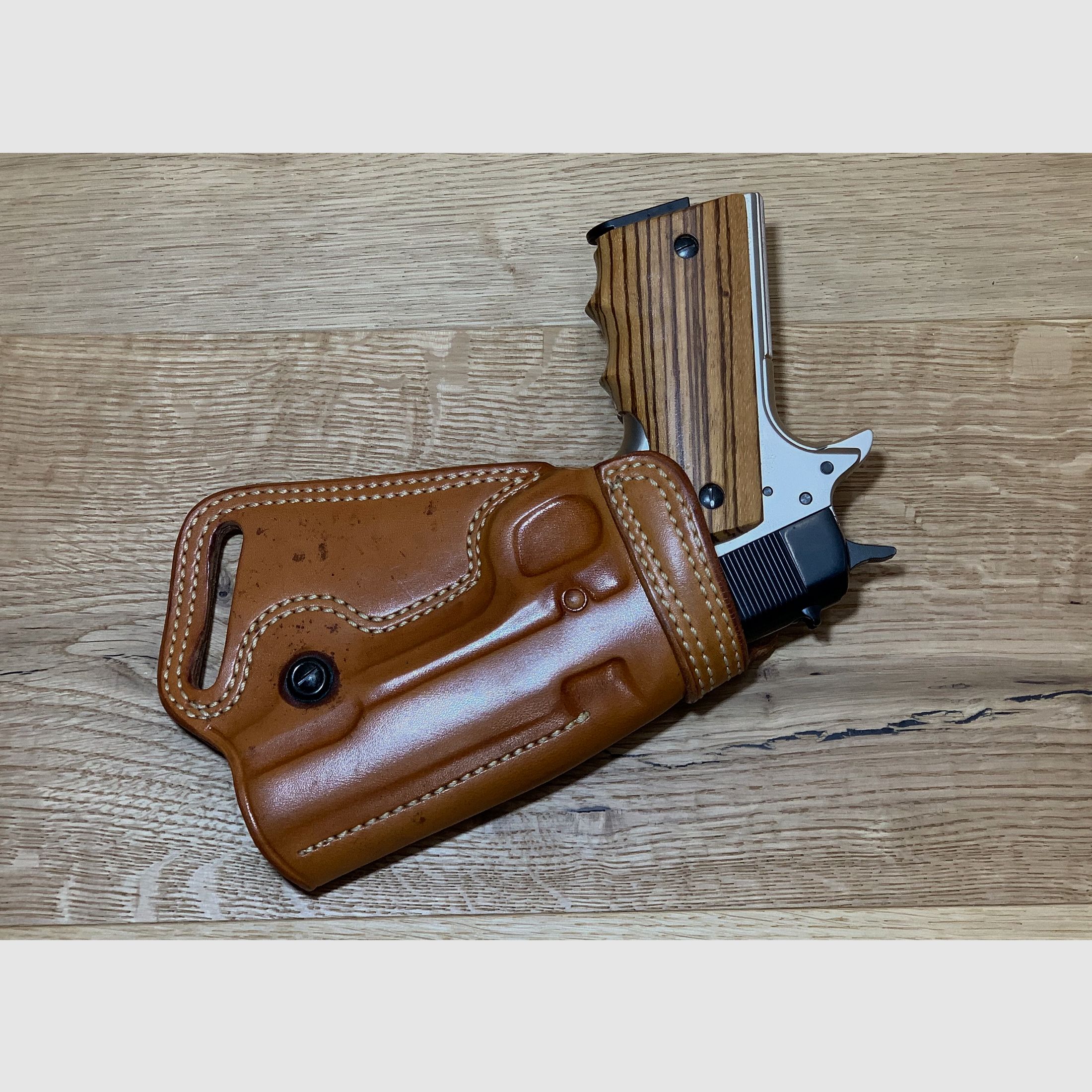 Galco S.O.B. leren holster geschikt voor de Colt Government/ Browning Hi Power, ZONDER pistool