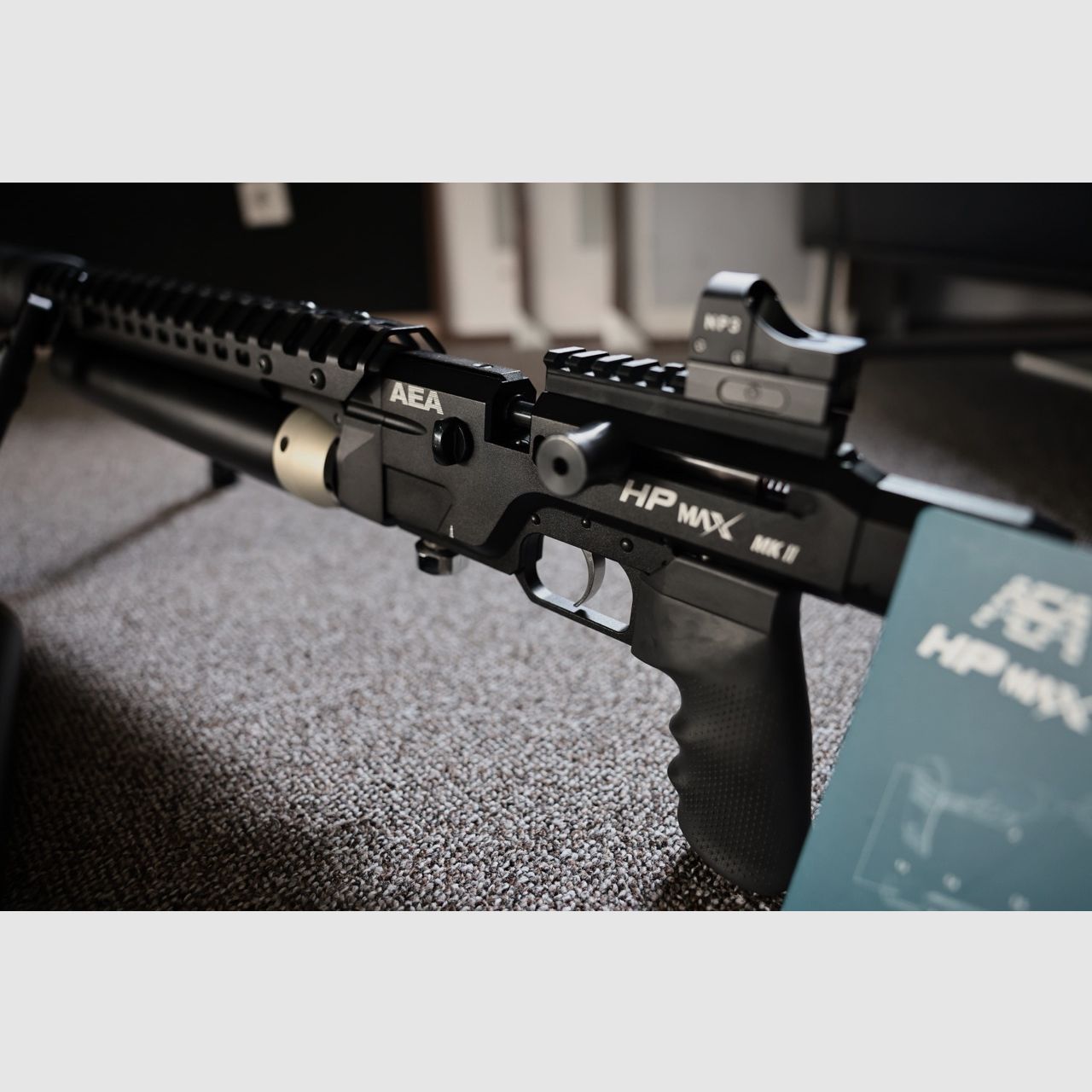 Compleet pakket: AEA HP MAX MK2 + Tanks, Bipod, Geluidsdemper & Munitie (alles ongebruikt)