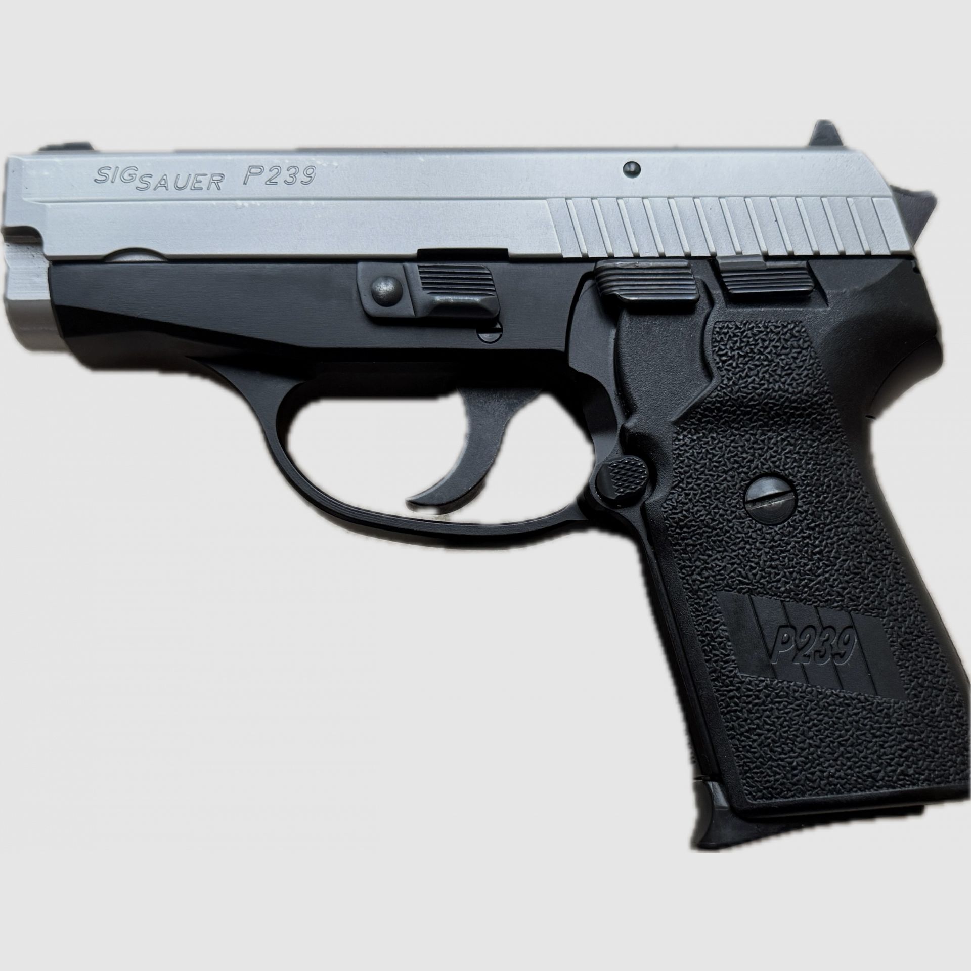 Pistole Sig Sauer P 239 im Kaliber 9mm Luger Duotone