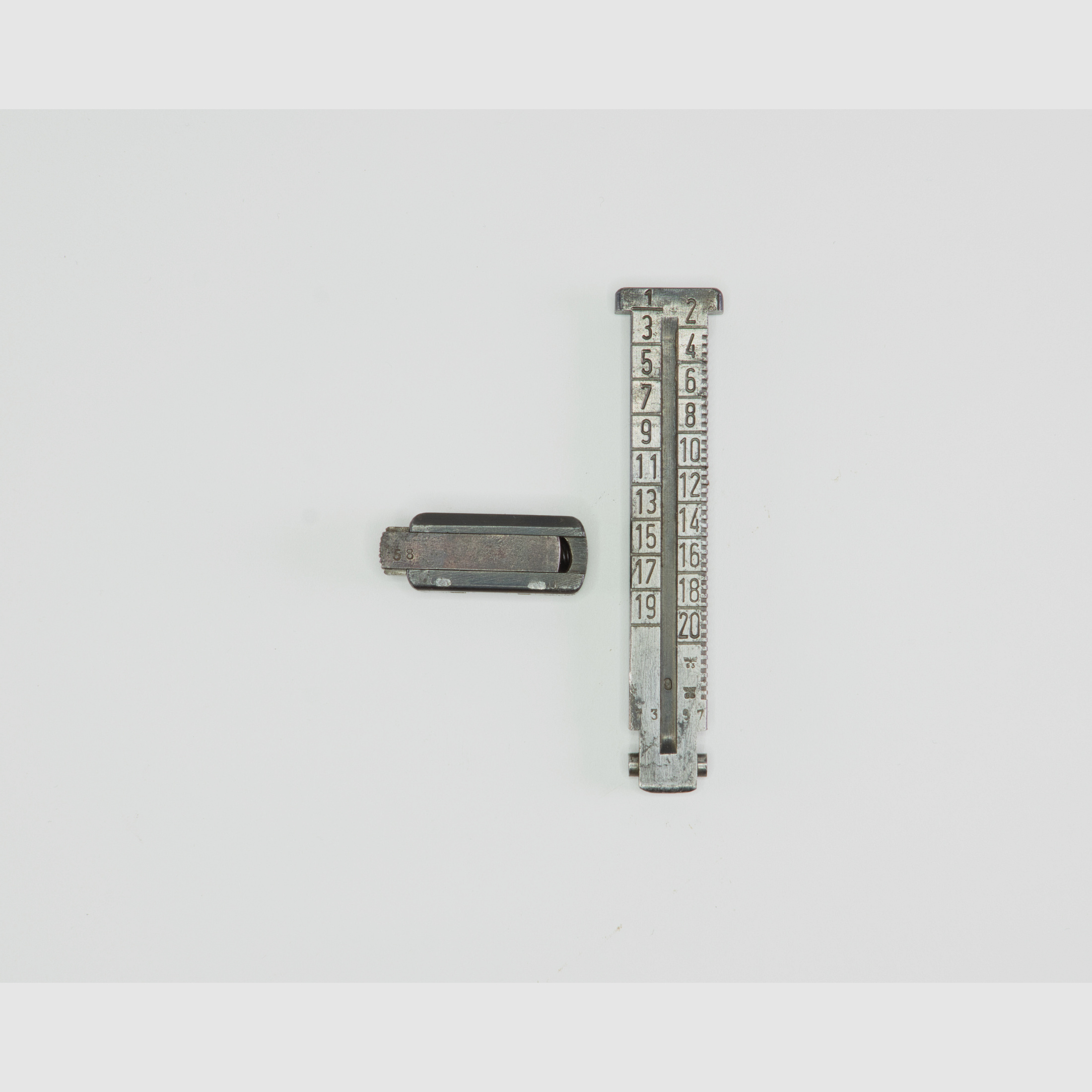 Balkenkorn und Visier mit V-Kimme (2000m) für Karabiner 98k