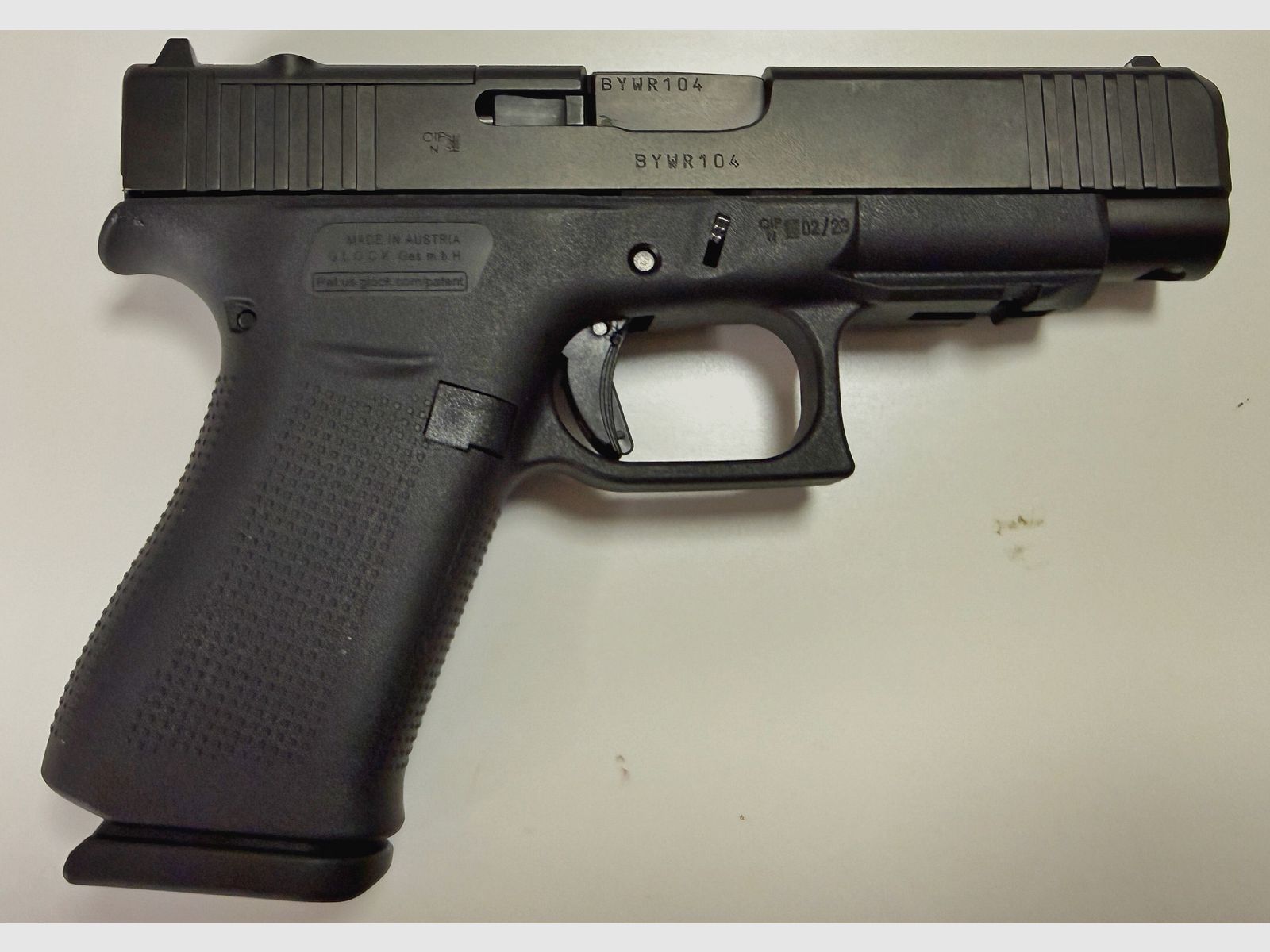 Glock 48 R MOS in 9 mm Luger mit 6 Magazinen und 2 Holstern