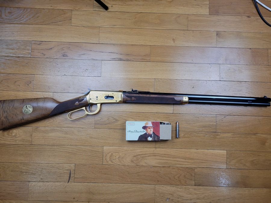 Winchester Kommemoration « Oliver F. Winchester » 1894 – 20.000 Ex. – Wunderschöne Quadrillagen – 38-55Win – Originalverpackung – Zustand TOP!, Bild 14 von 30