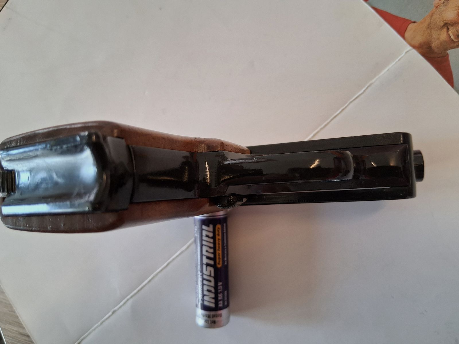 Sammler aufgepasst !!! HS Mod. 5A "G" Holzgriffschalen, Ersatzmagazin, TOP Zustand, ungeschossen