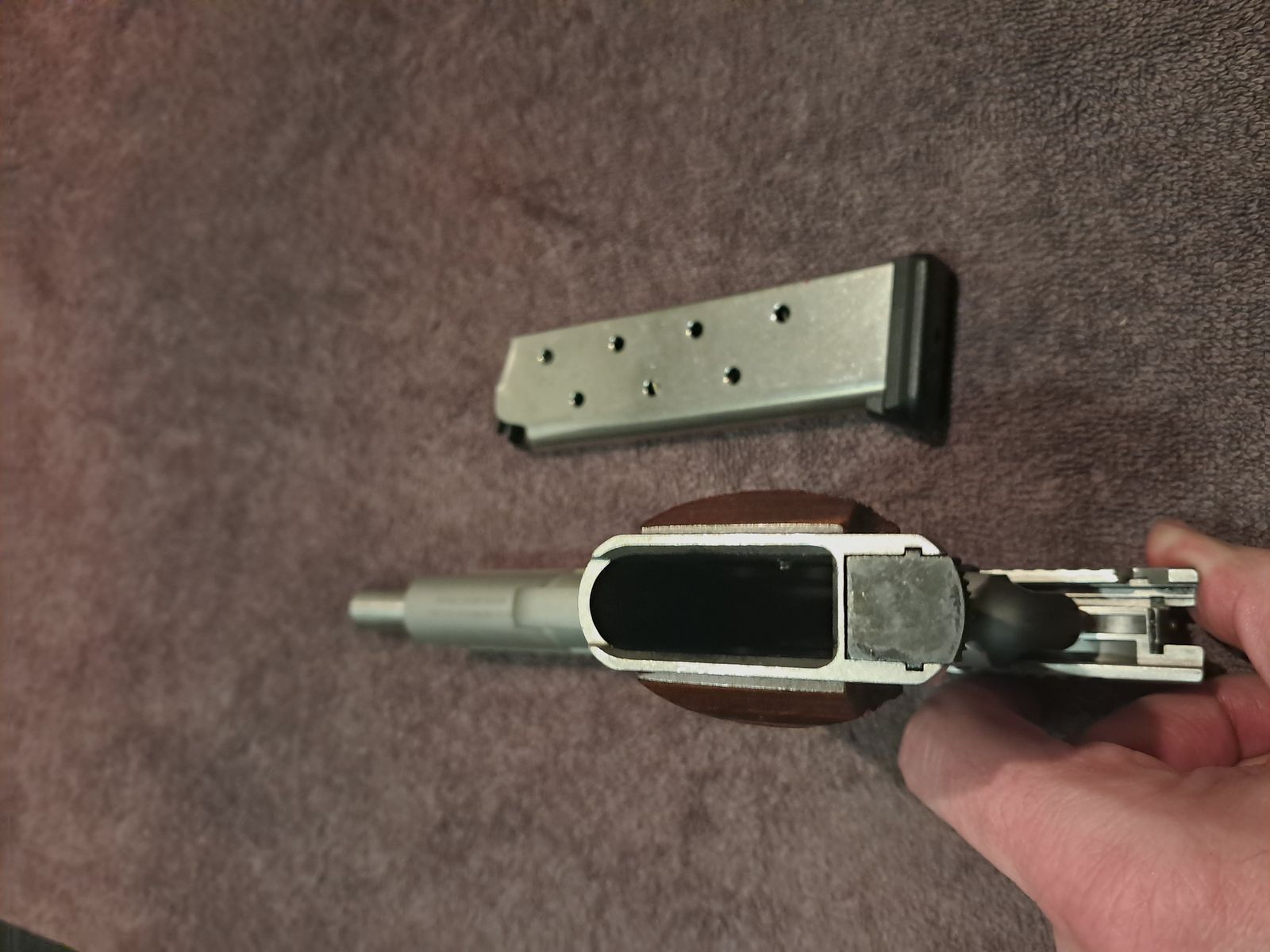 Ruger SR1911 – Zuverlässige 1911 in .45 Auto