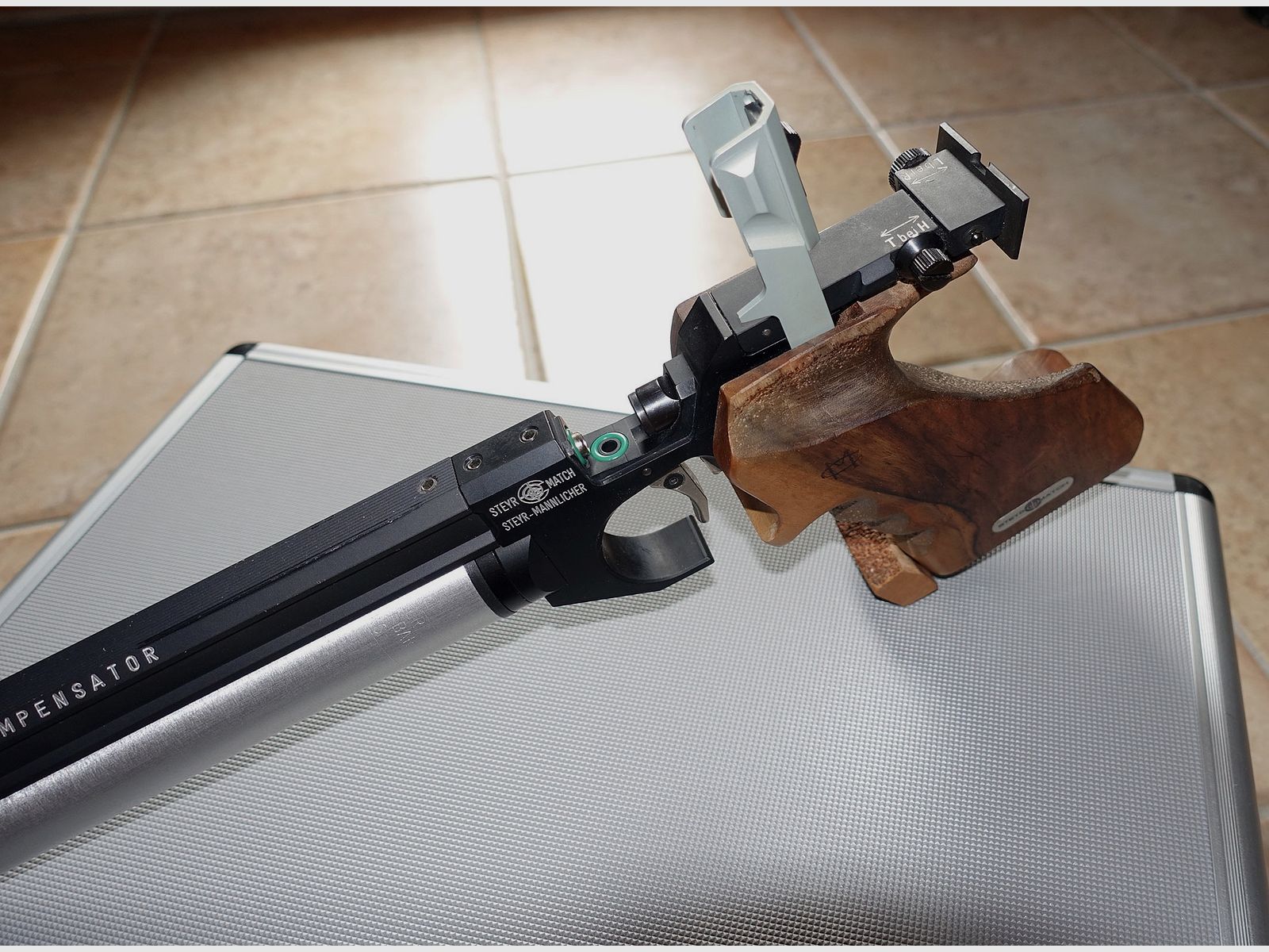 Steyr air pistol LP match pistol / new service + accessories