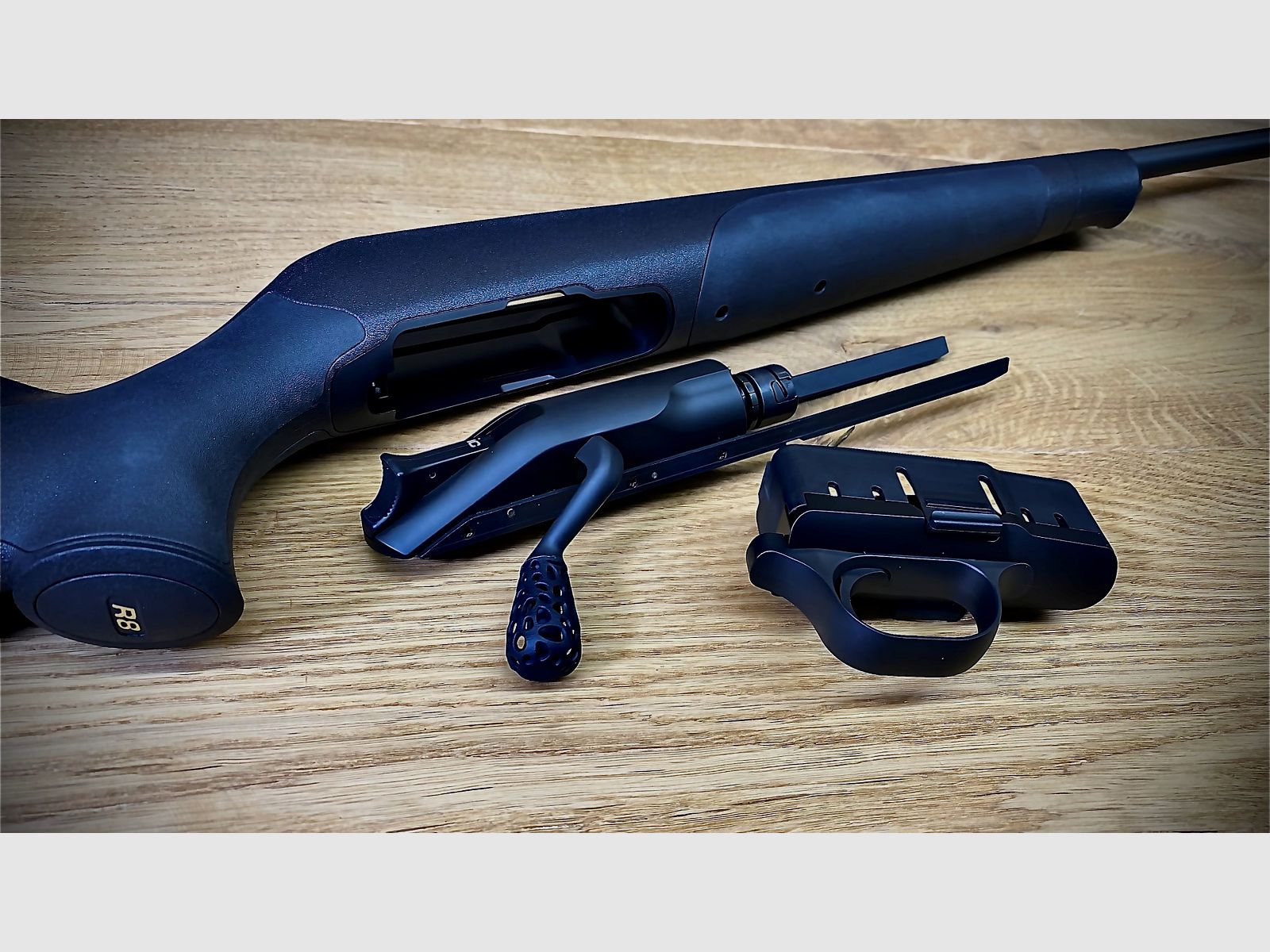 Blaser R8 Professional Schwarz Braun / Elastomer Einlagen / M15x1 Kaliber&Lauflänge nach Wahl