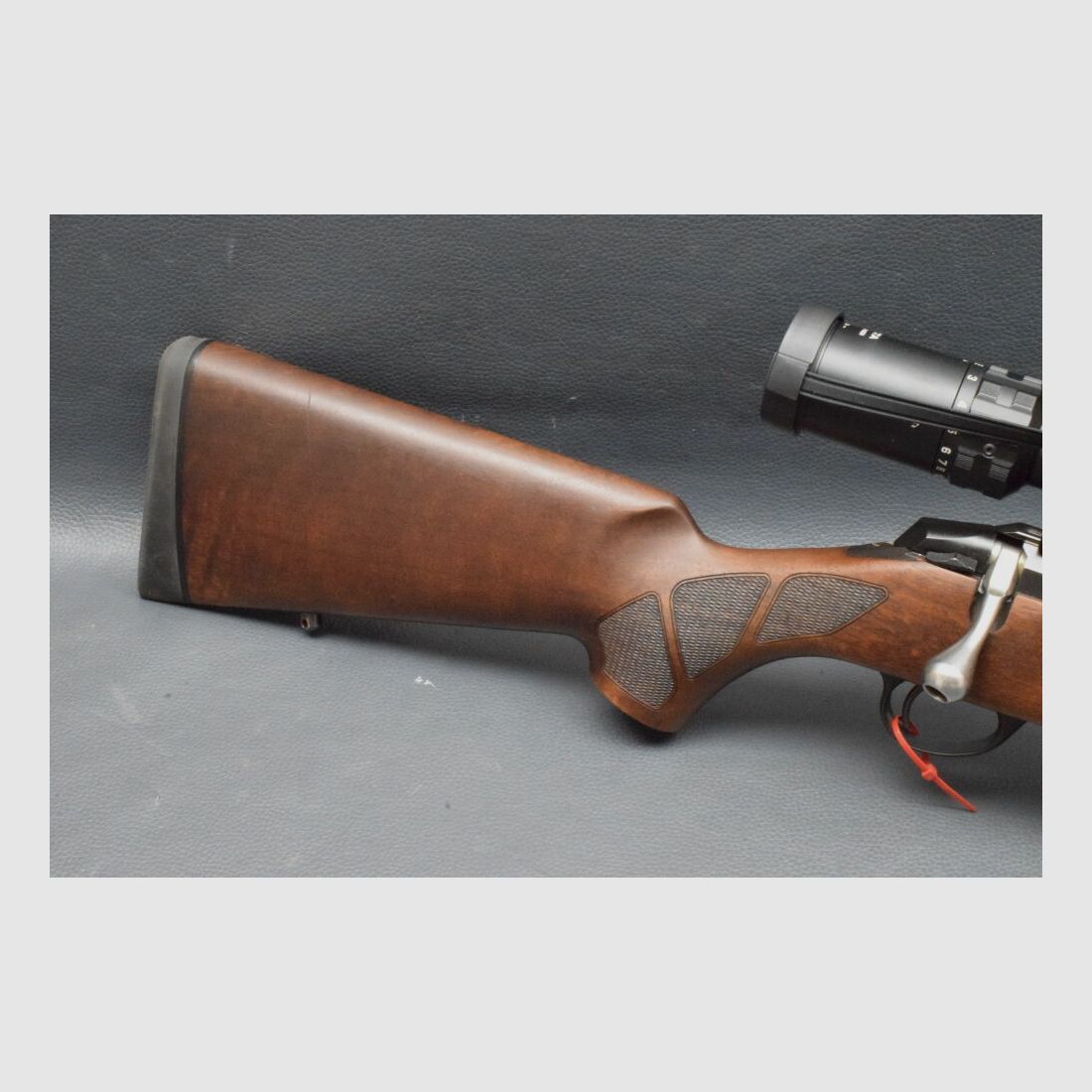Tikka T3x Komplettset mit Zielfernrohr und Schalldämpfer ideal für Jungjäger