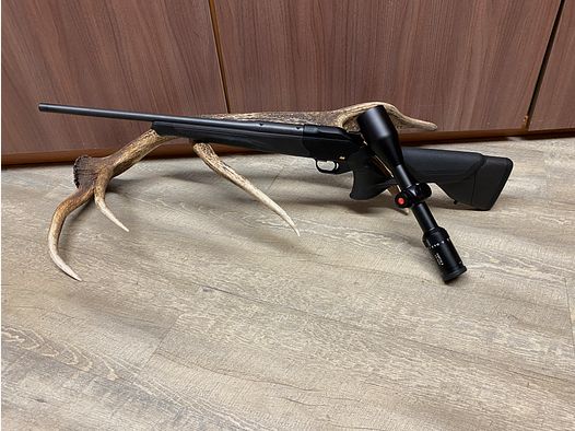 Blaser R8 Ultimate z Leica Fortis 6 2,5-15x56 i, z szyną