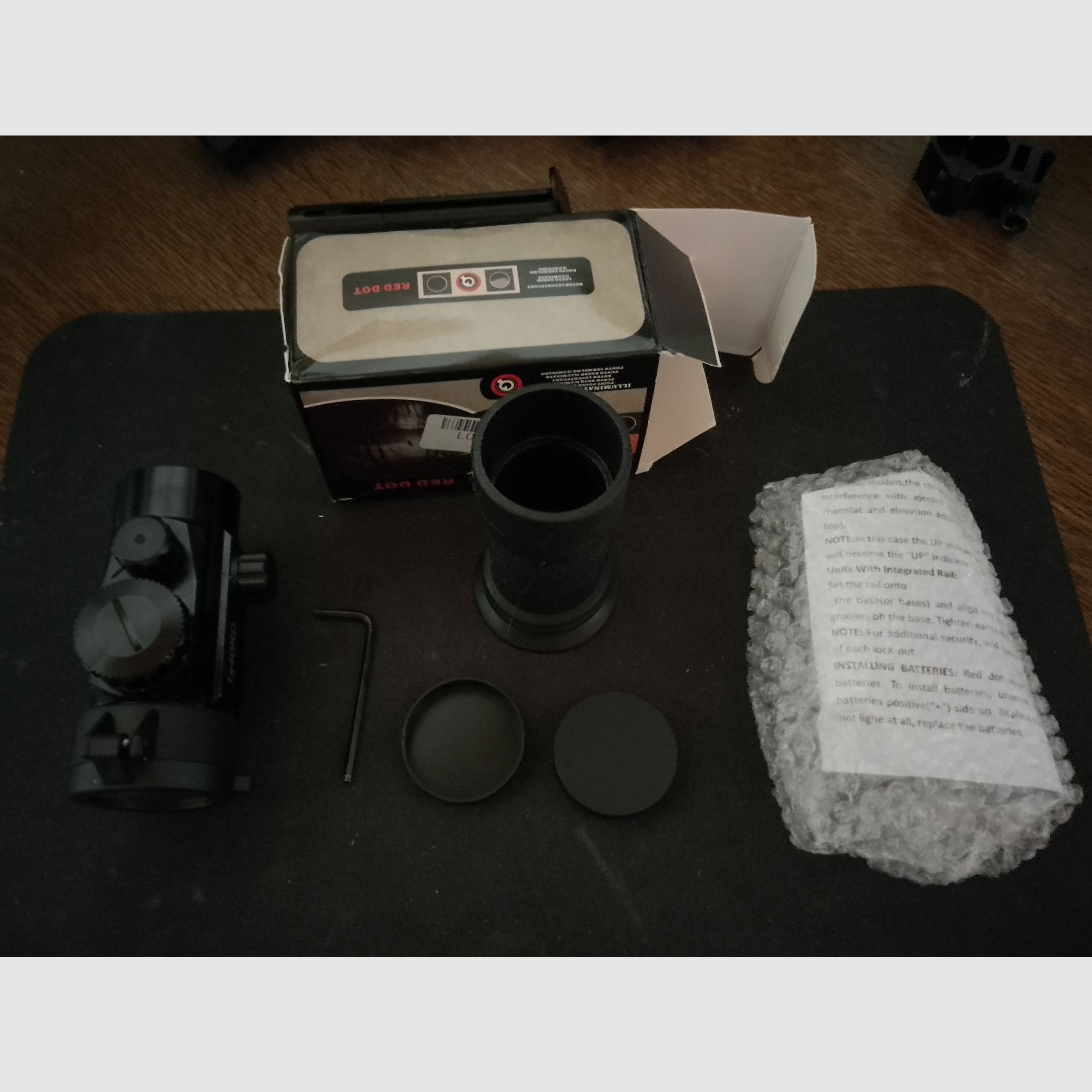 Red DOT red or green crosshair with sunshade cap yellow 11mm rail 21mm Picatinny new