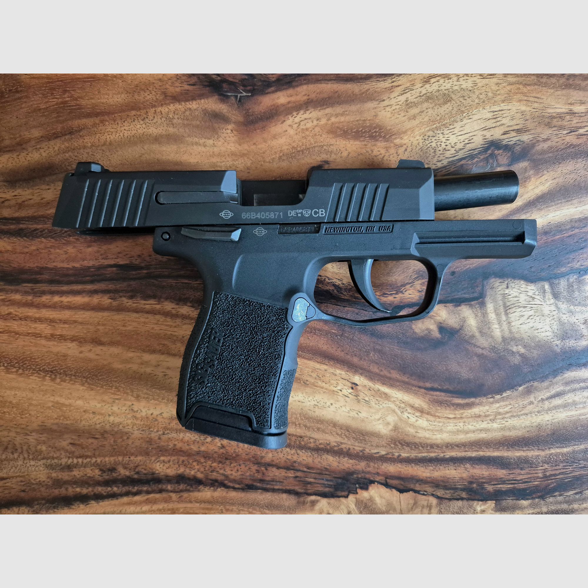 Sig Sauer P365 MS 9mm Luger inkl. POLE.CRAFT-Holster – Neuwertiger Zustand