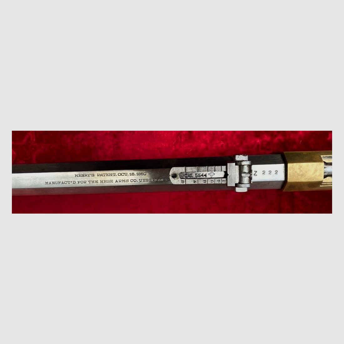 HEGE Uberti 1860 Henry Sonderserie con sistema in ottone e canna in finitura bianca Carabina cal. 44/40 Uno di Mille