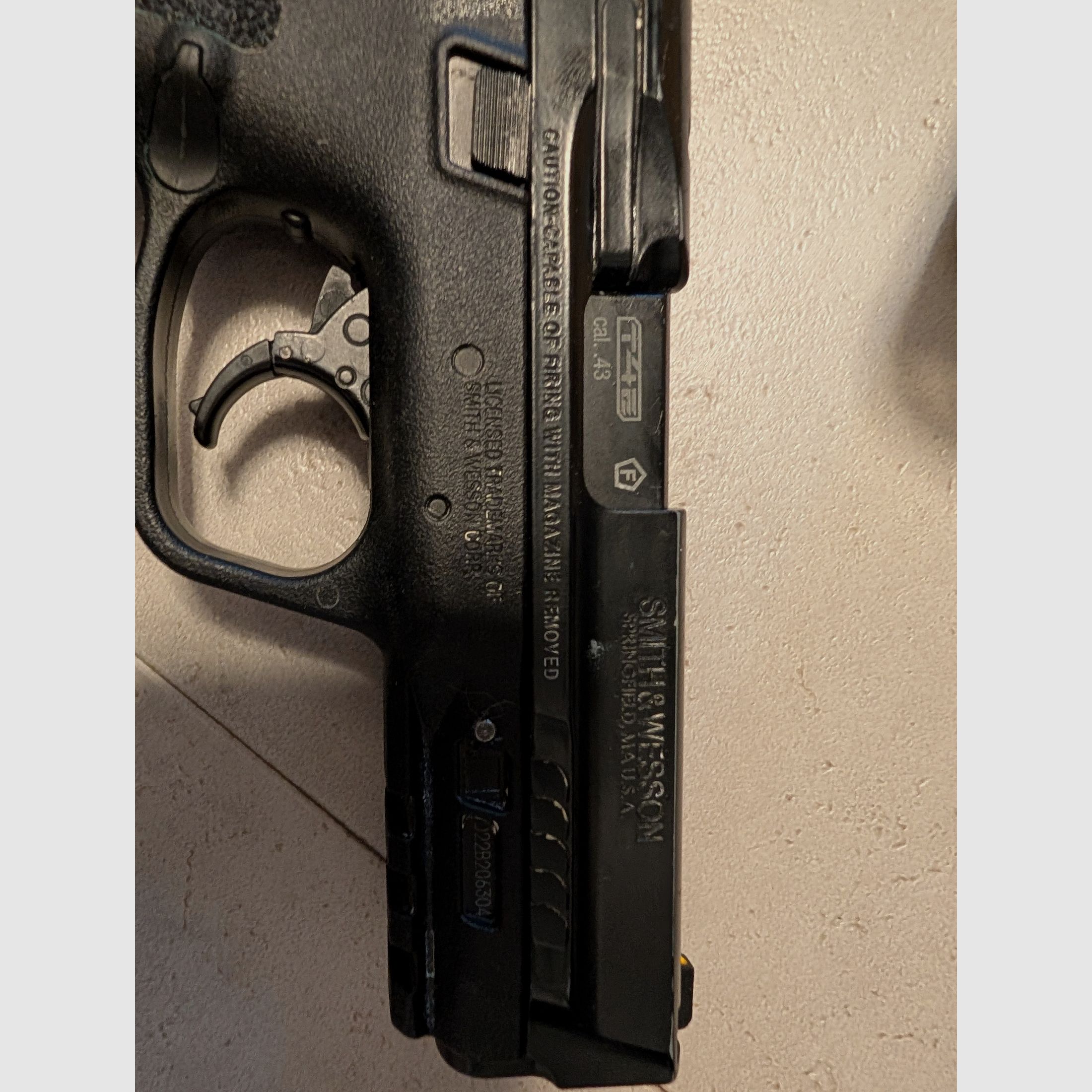 T4   Smith&wesson  kal 43.