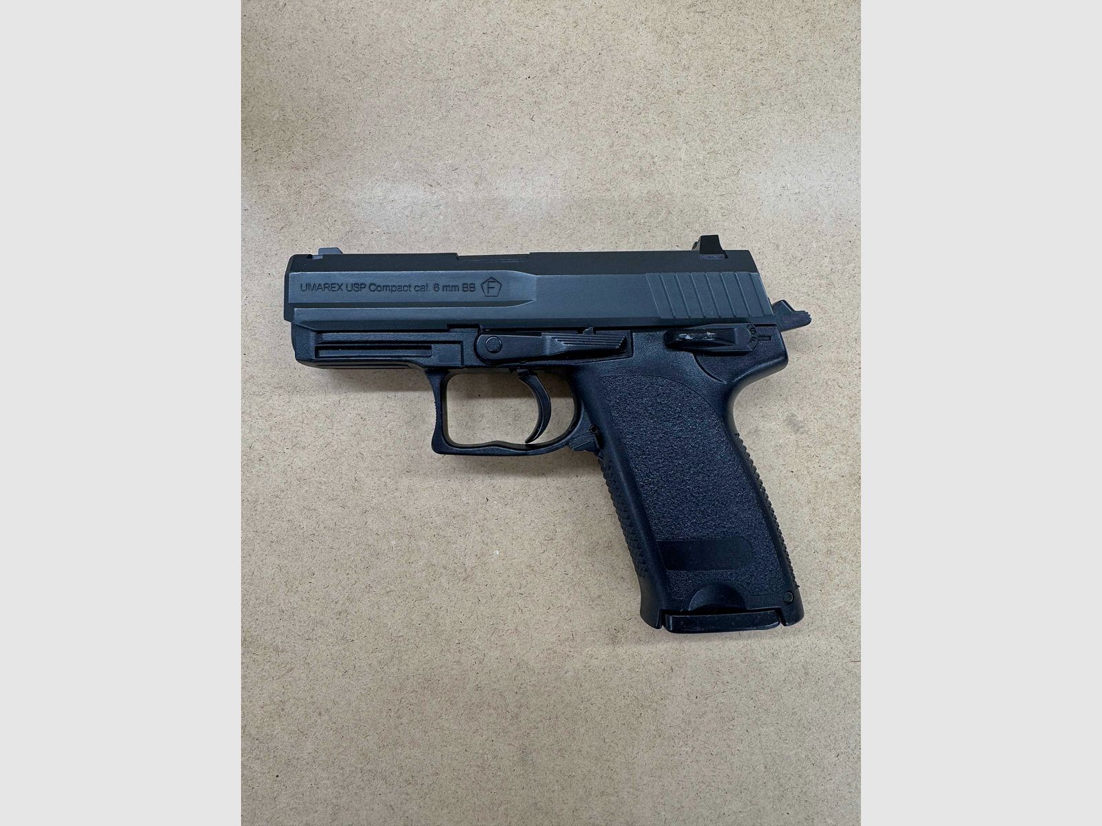 Umarex USP Compact GBB – Bastlerobjekt (Magazin undicht) | viel Zubehör