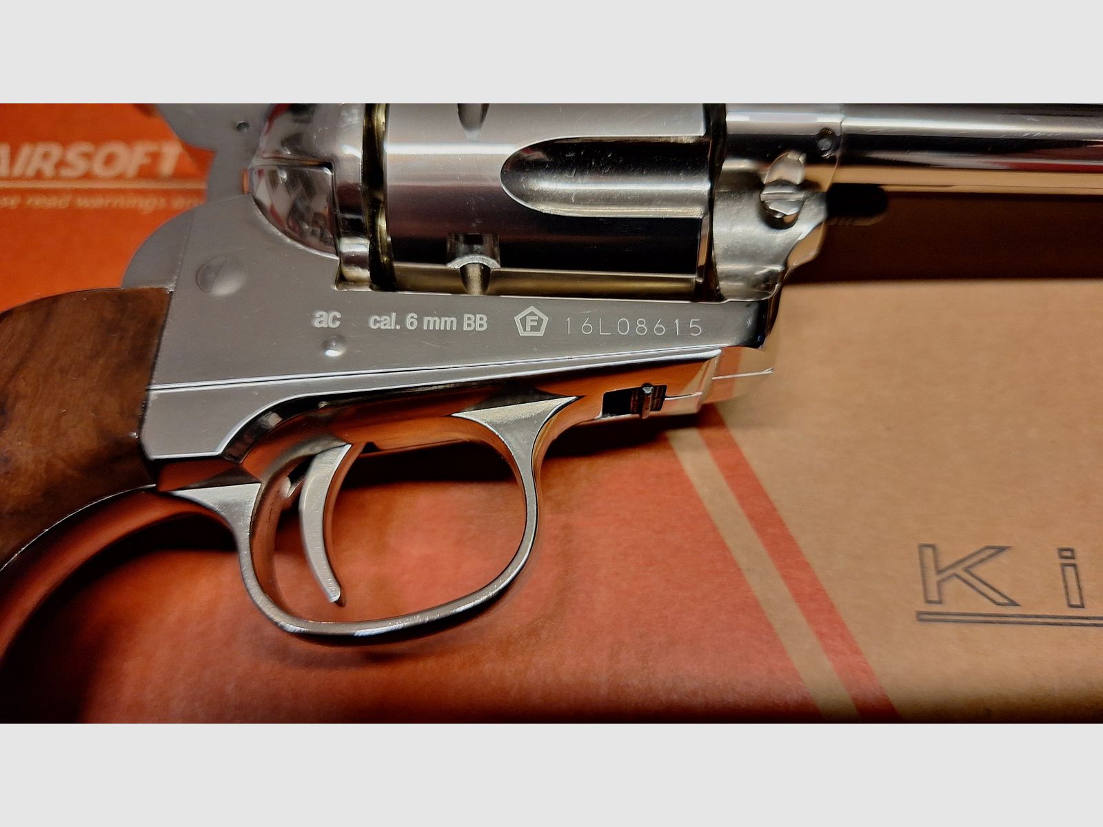King Arms SAA .45 Peacemaker 7,5 Zoll Revolver CO2 6mm BB silber-chrome Finish