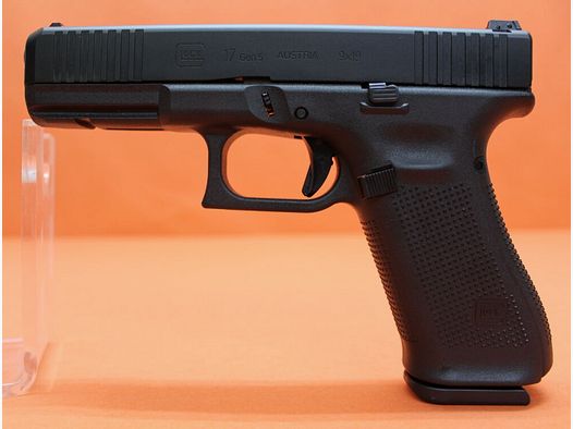 Glock Ha.Pistolet 9mmLuger Glock17 Gen5 114mm lufa/ przednie żłobienia/ zapasowy magazynek (9mmPara/9x19)