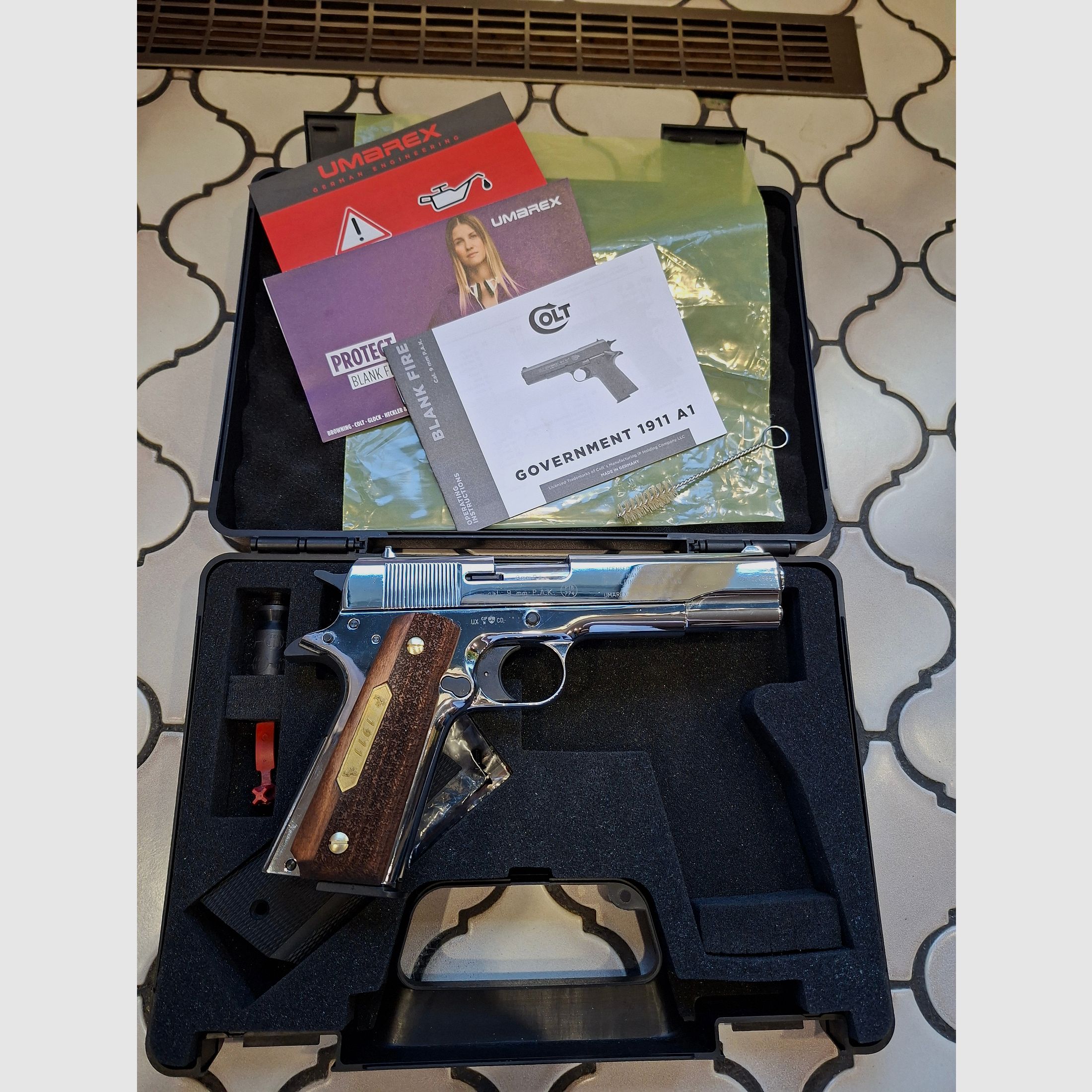 Colt 1911 Chrom, nowy, nie strzelany, długa prowadnica sprężyny, przedmiot kolekcjonerski. Cena do negocjacji!